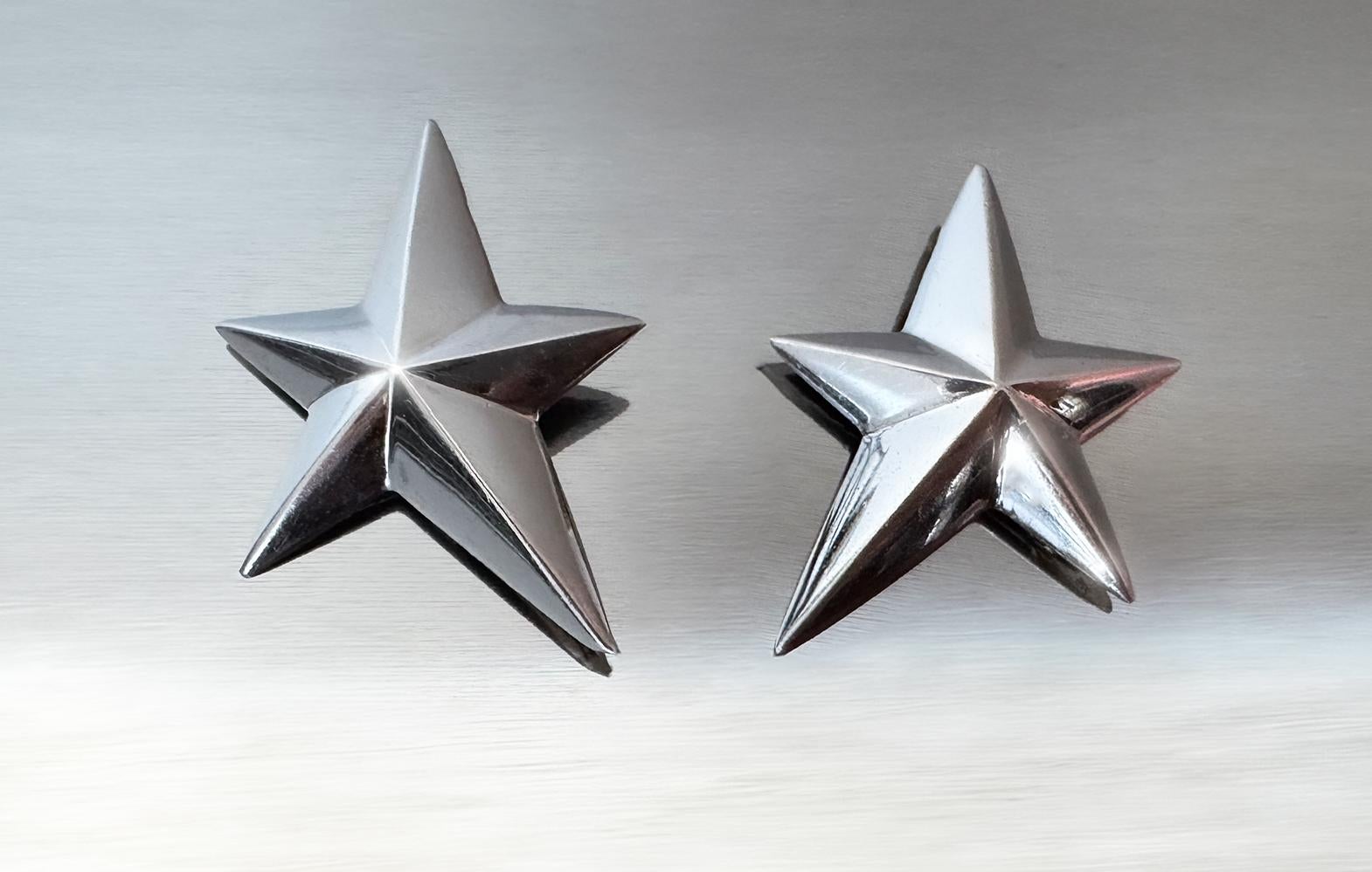 Raros Pendientes Estrella Thierry Mugler Metal Plateado ETOILE en Excelente estado para la venta en Berlin, BE
