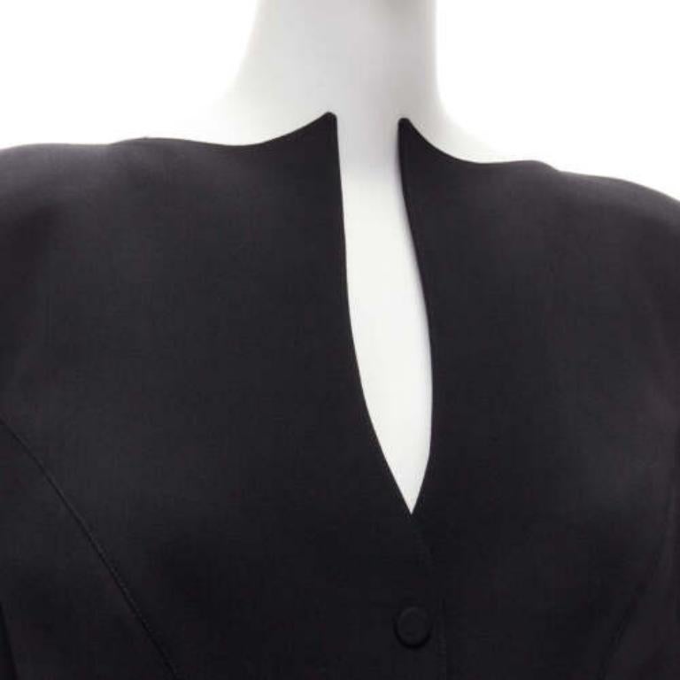raro Thierry Mugler Giacca peplo in velluto geometrico di lana nera vintage  IT40 S in vendita 2