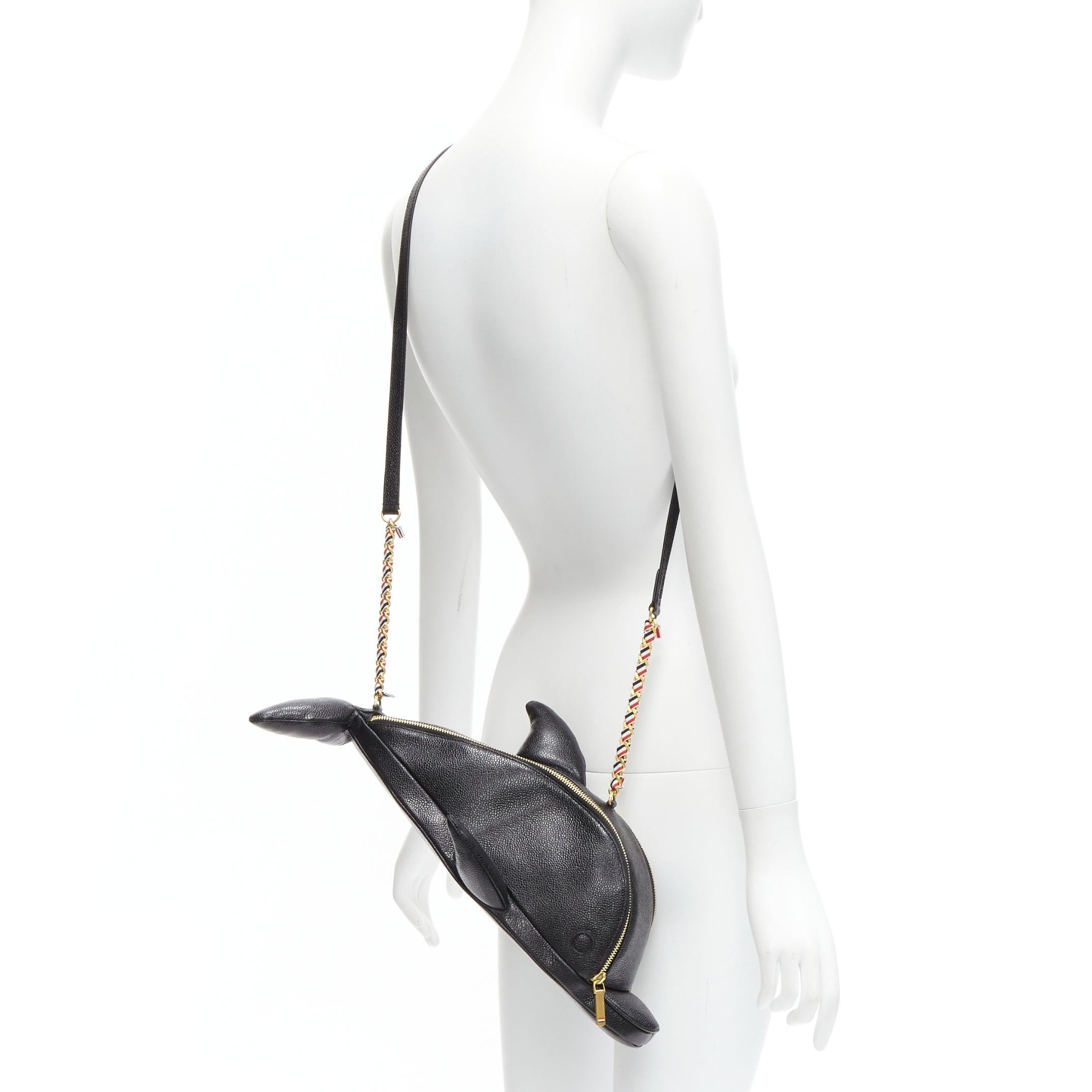 rare THOM BROWNE Mini Dolphin black pebbled leather crossbody bag
Reference: TGAS/D00606
Brand: Thom Browne
Designer: Thom Browne
Model: Dolphin
Material: Leather
Color: Black
Pattern: Solid
Closure: Zip
Lining: Multicolour Fabric
Extra Details: