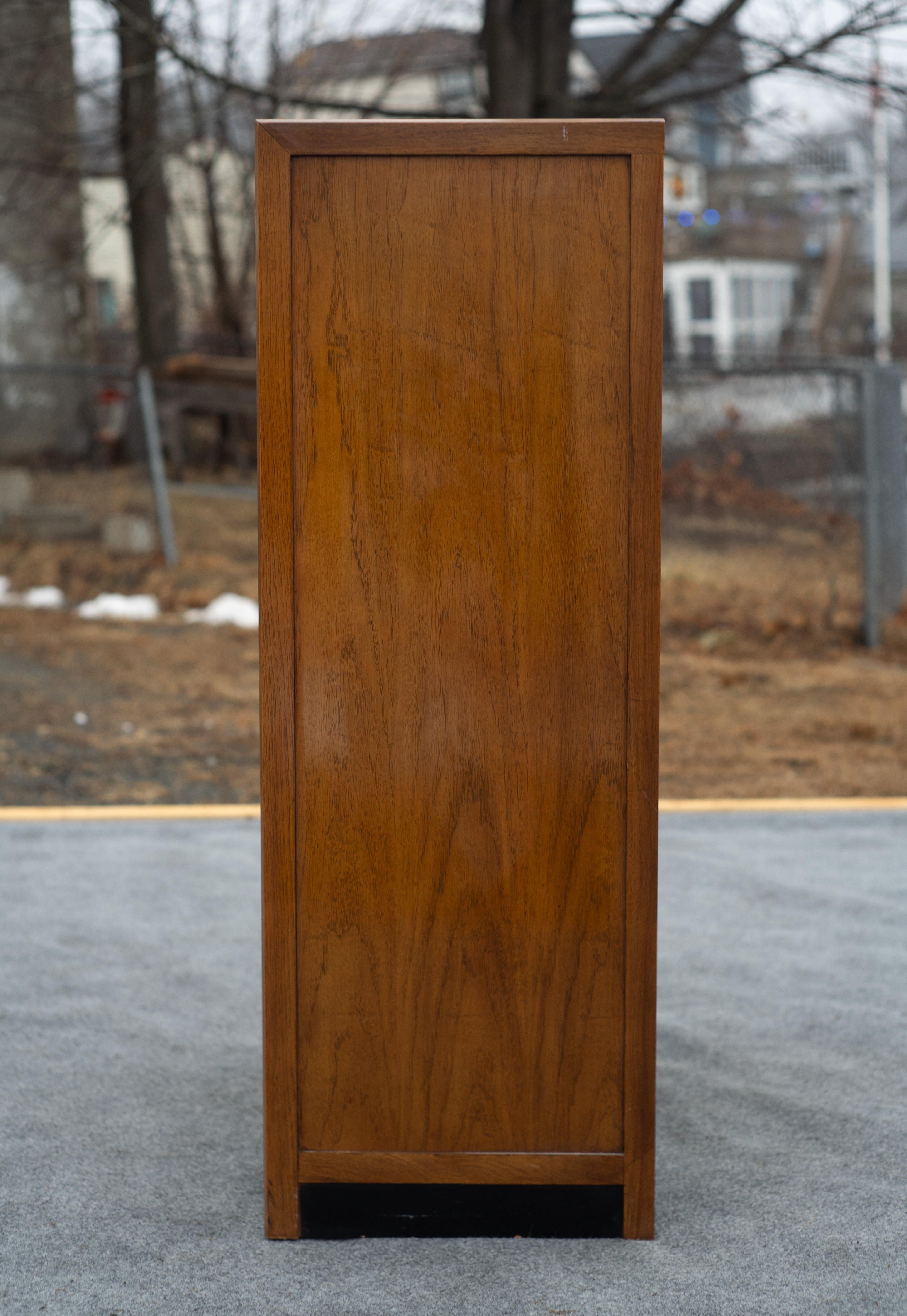 Rare Thomasville Carved Walnut Gentleman's Chest or Tall Dresser In Good Condition In Philadelphia, PA