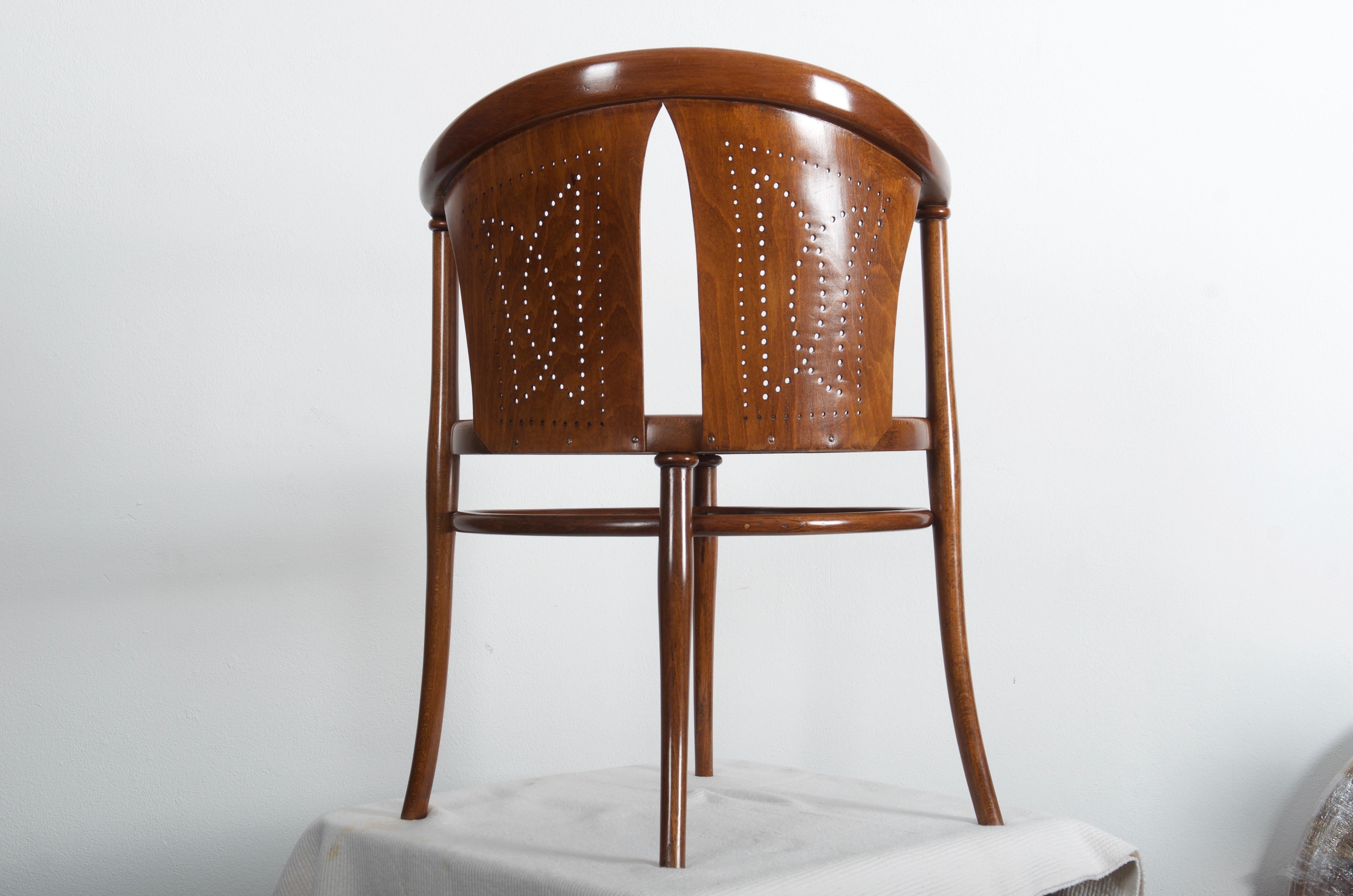 Beech bentwood nut brown stained with a perforated seat and backrest made by Thonet, circa 1900s.
delivery time 3-4 weeks