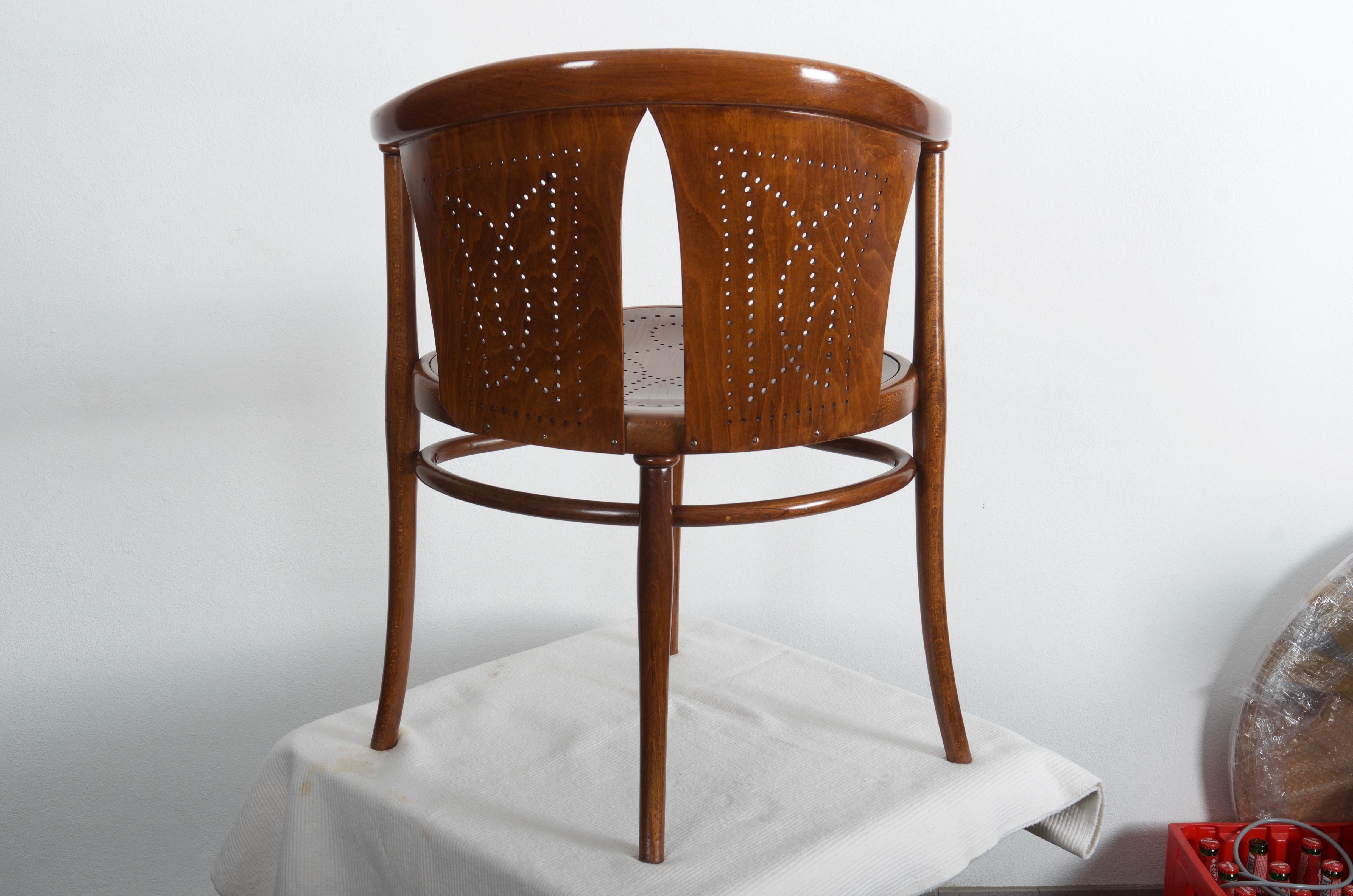 Rare Thonet Armchair Desk Chair Nr. 1 In Excellent Condition In Vienna, AT