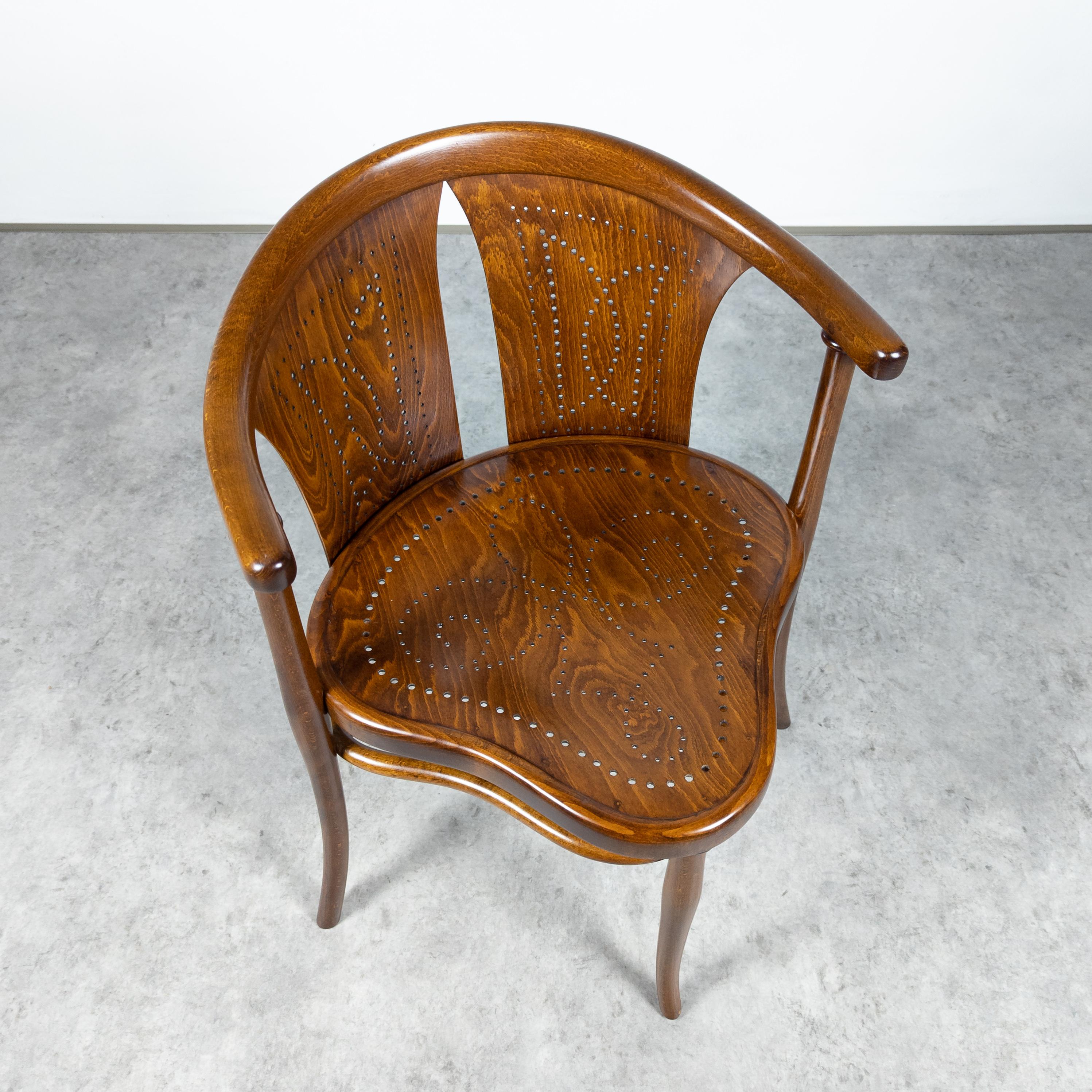 Rare Thonet Nr. 1 Writing Desk Chair In Excellent Condition In PRAHA 5, CZ