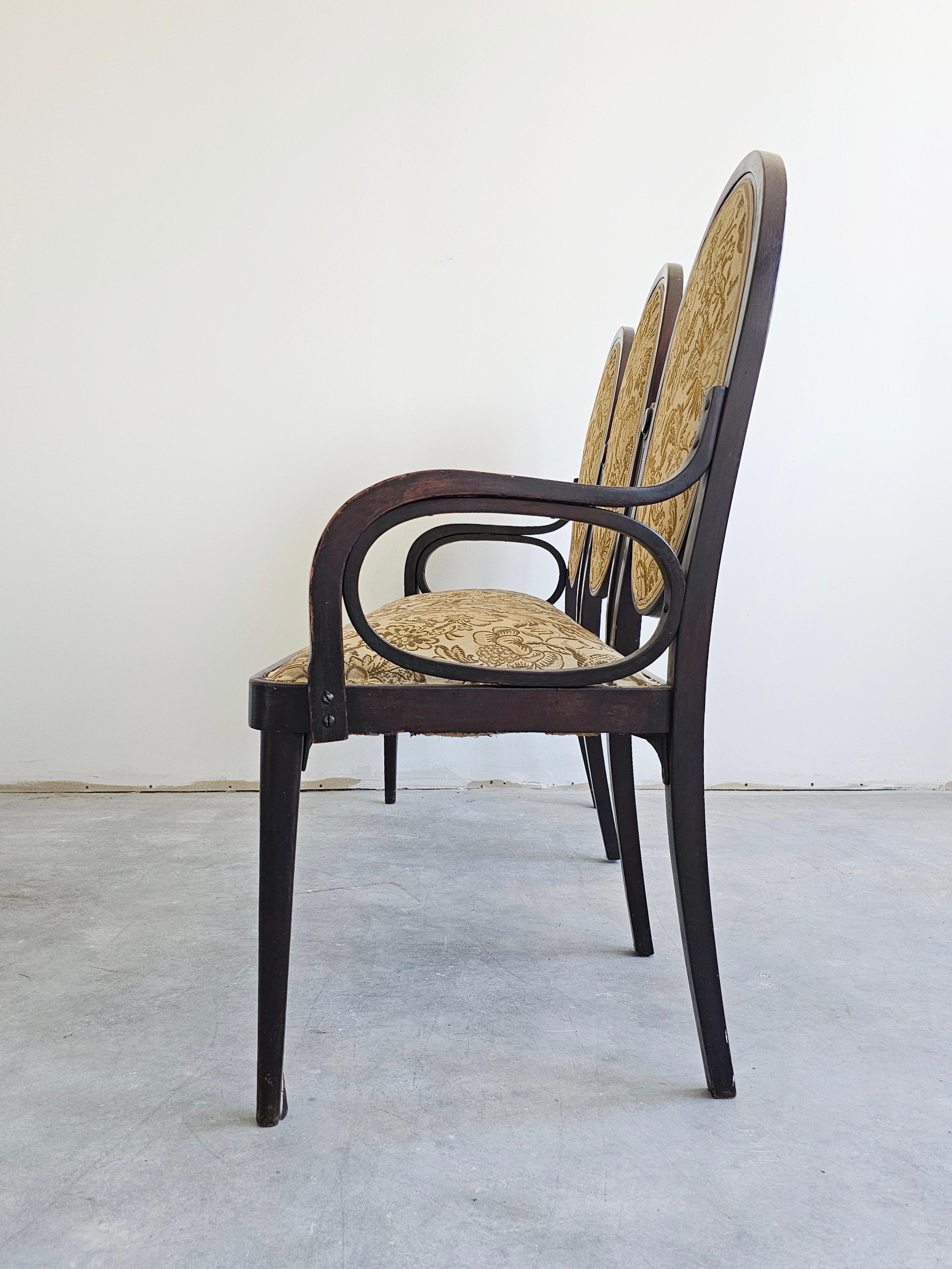 Fin du XIXe siècle Settee Thonet conçue par Otto Prutscher pour le café Heinrichshof, Autriche, années 1880 en vente