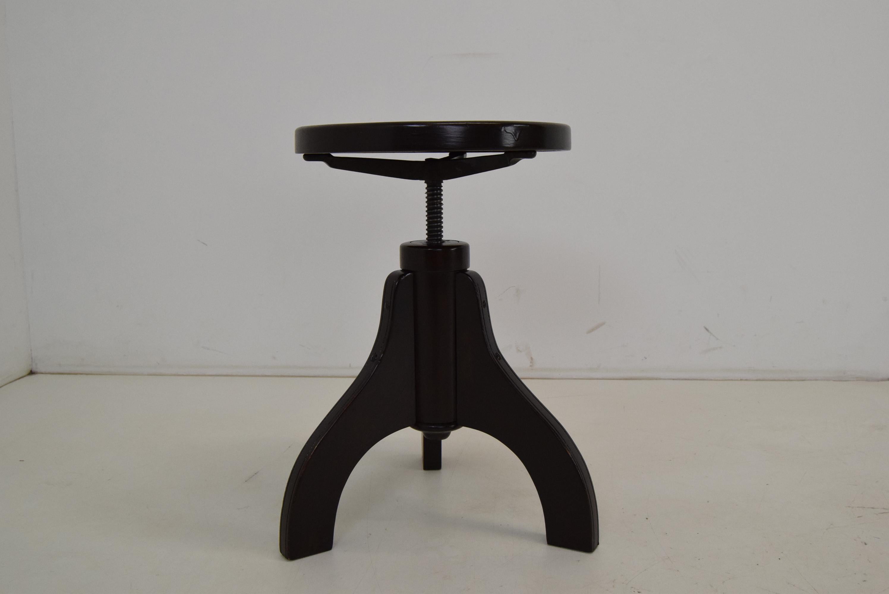 Rare tabouret de piano pivotant de Thonet, vers les années 1940.  en vente 3