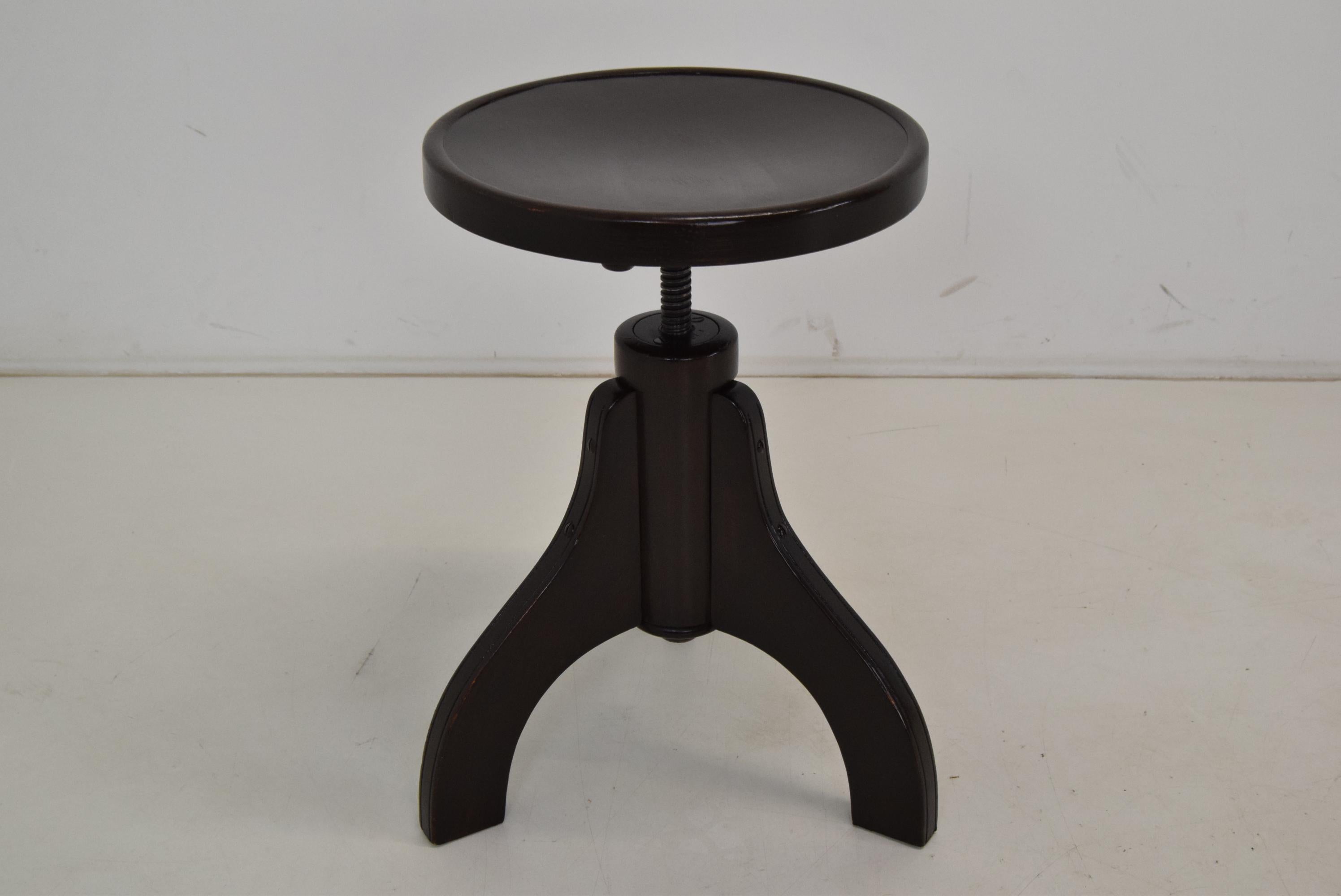 Rare tabouret de piano pivotant de Thonet, vers les années 1940.  en vente 6