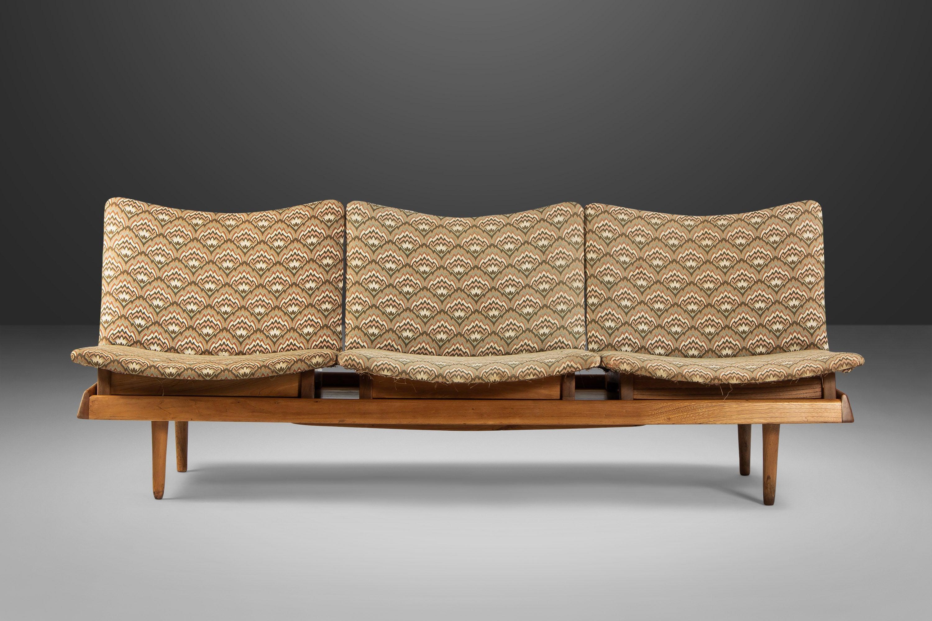 Mid-Century Modern Three Chair Modular Seating Bench / Sofa in Walnut by Gerald McCabe, USA, 1960s