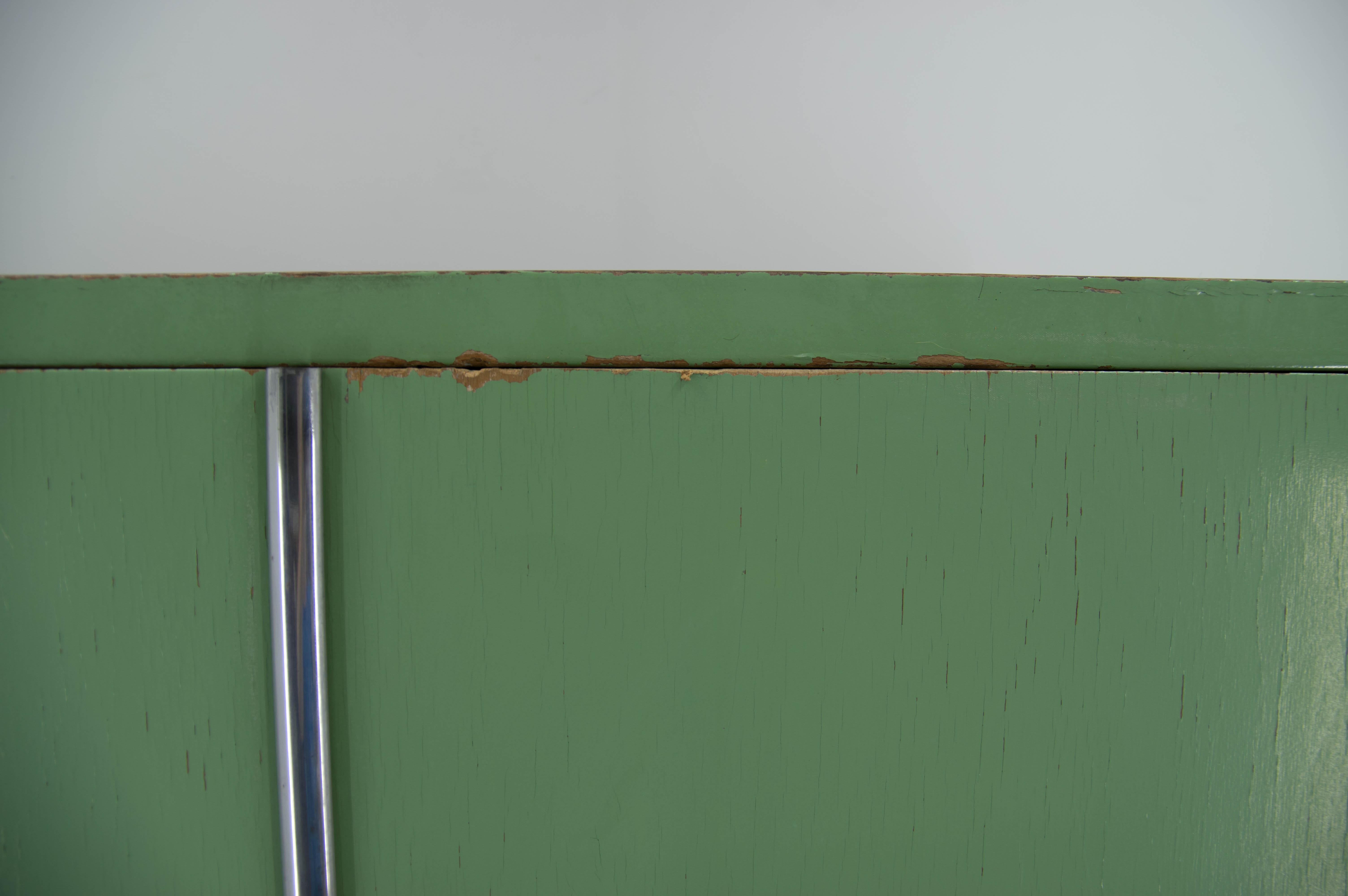 Rare armoire Bauhaus à trois portes de Vichr & Co, années 1930 8