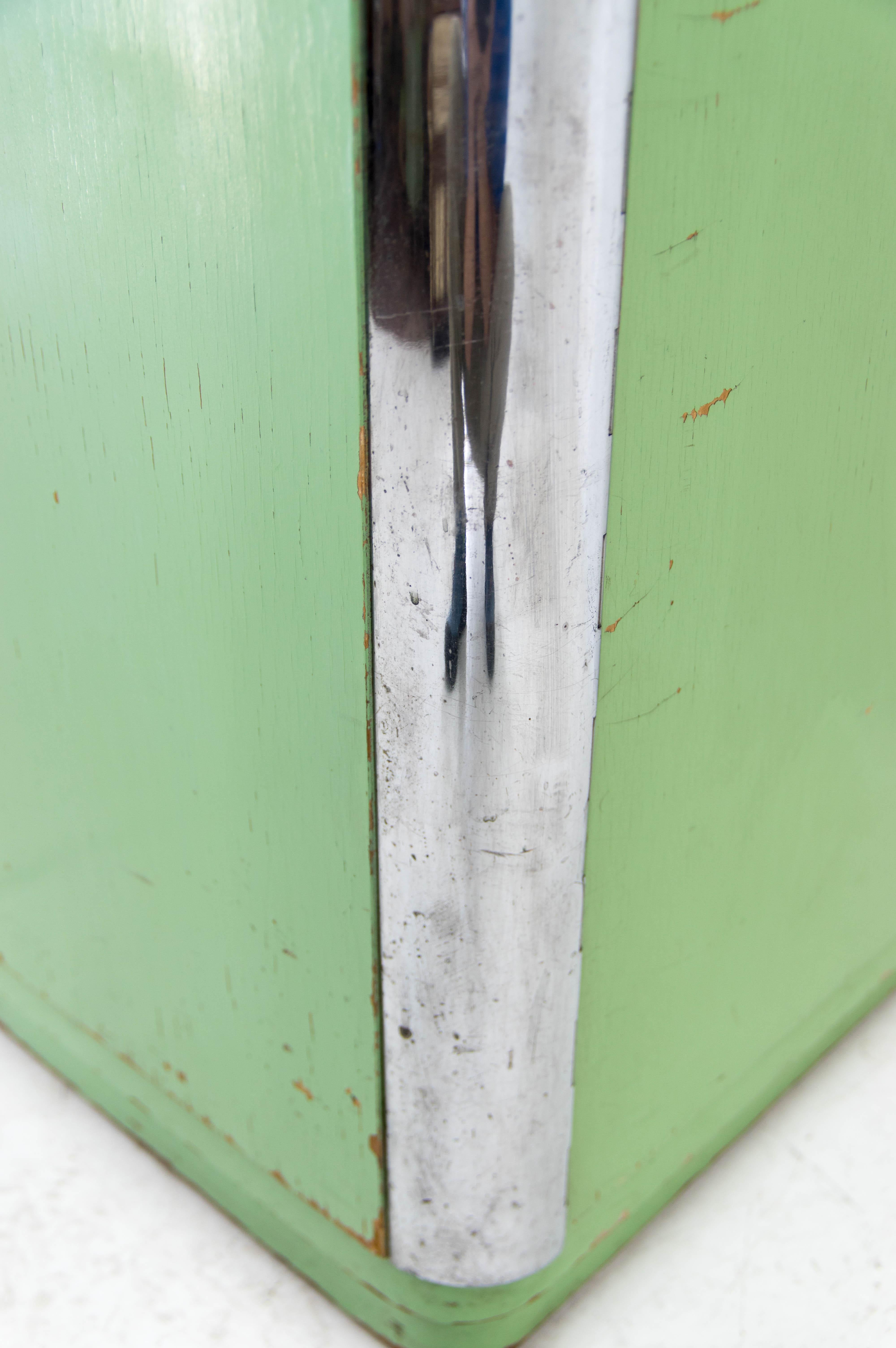 Rare armoire Bauhaus à trois portes de Vichr & Co, années 1930 2