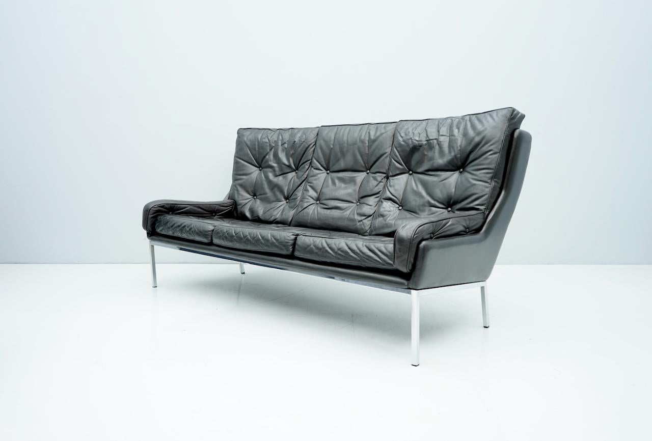 Austrian Rare Three-Seat Sofa by Roland Rainer in Black Leather, 1960s For Sale