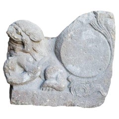 Raro tempio buddista tibetano antico, leone di neve, ornamento architettonico