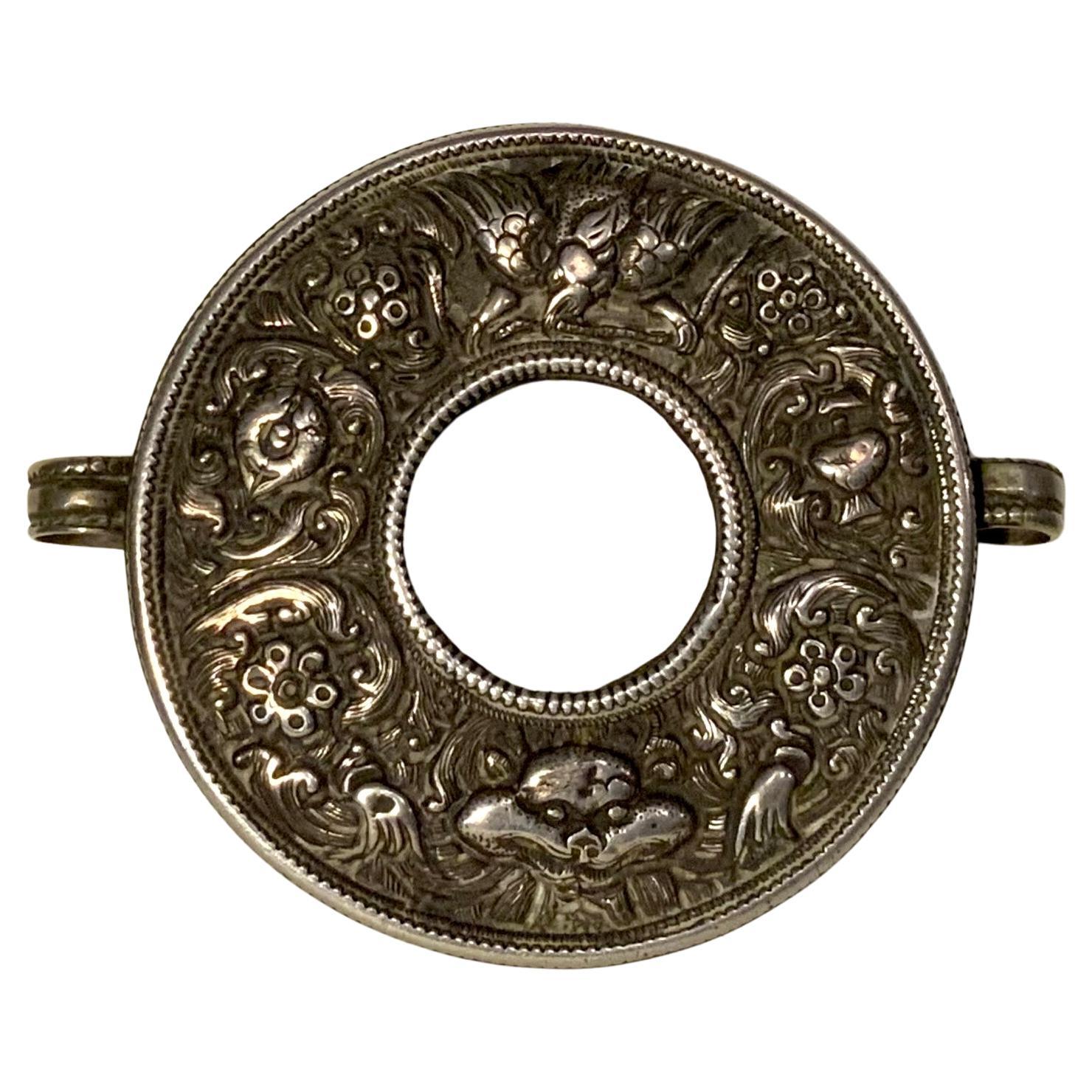 Boîte tibétaine ou mongolienne rare avec Garuda et lion gardien - bouddhiste en vente
