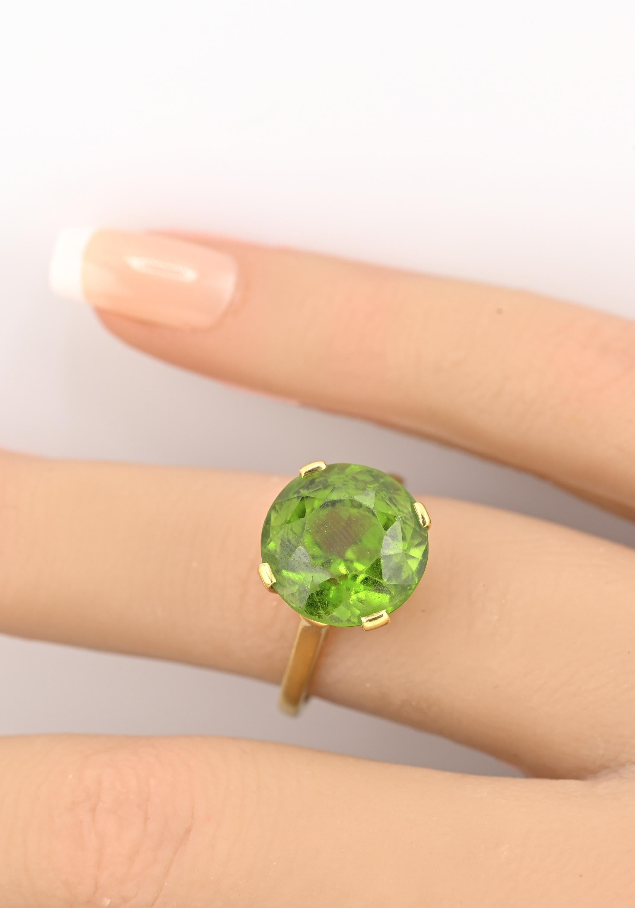 Raro anello di peridoto Tiffany & Co. 18 carati, misura 5, certificato IGI in vendita 6