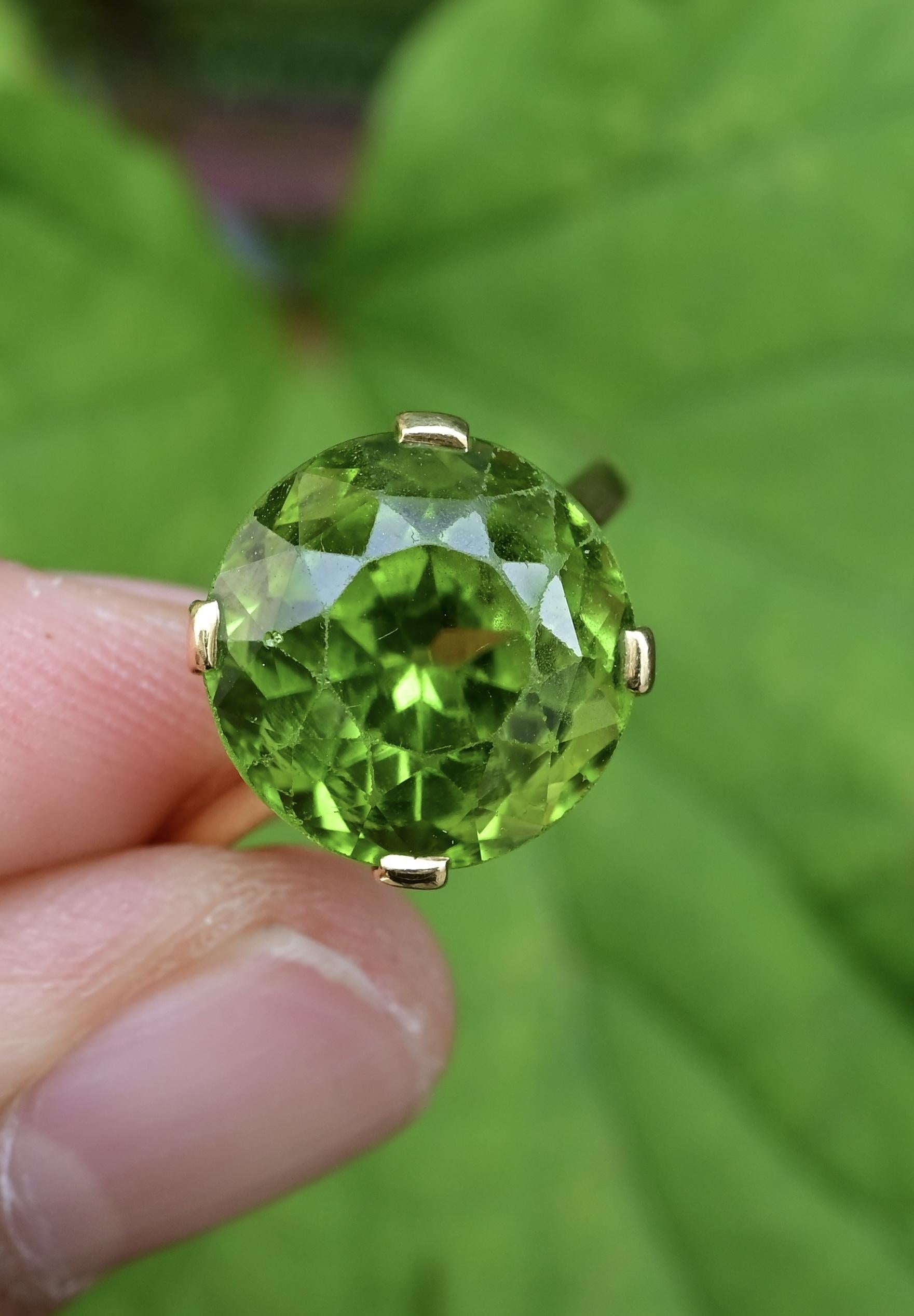 Raro anello di peridoto Tiffany & Co. 18 carati, misura 5, certificato IGI in vendita 3