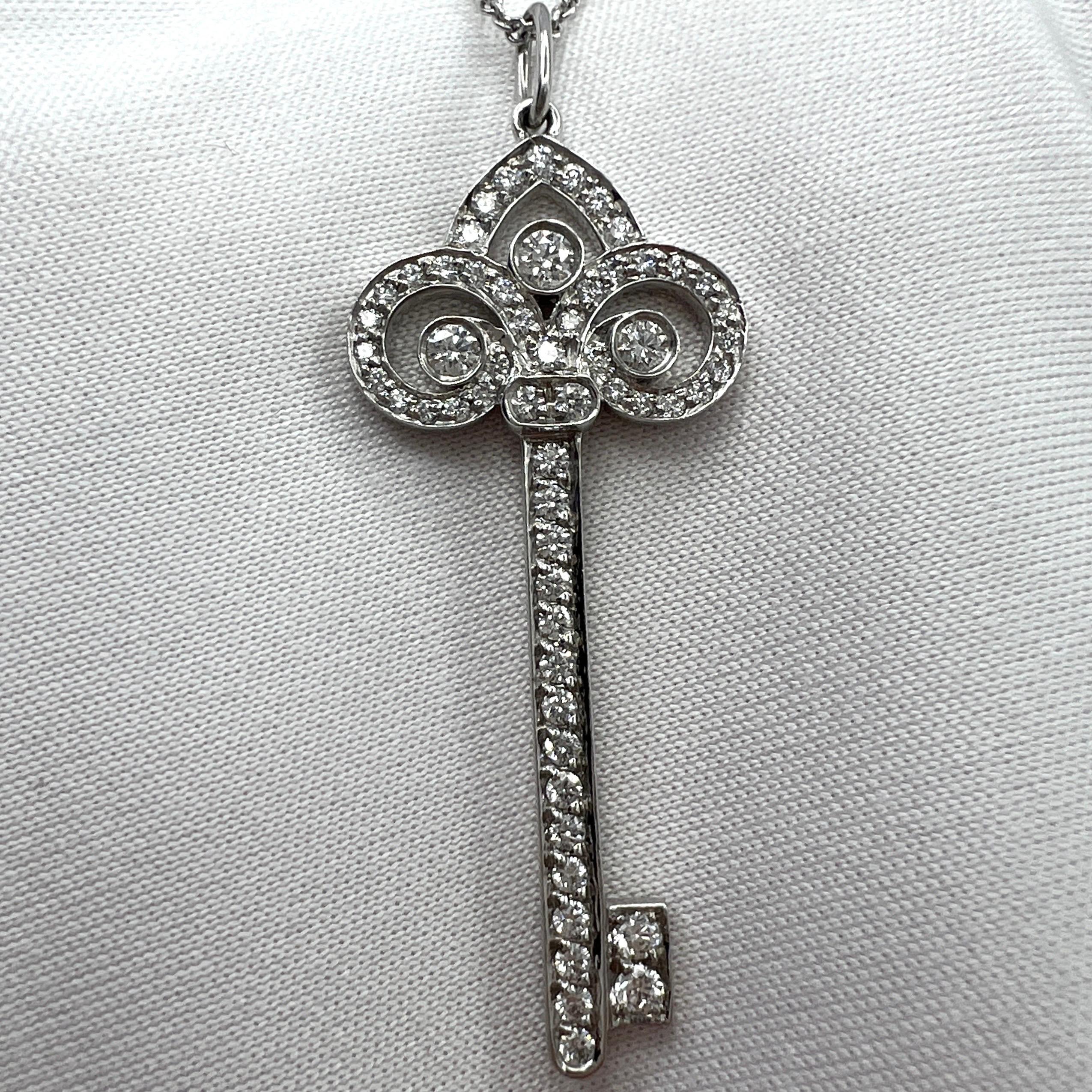 Seltene Tiffany & Co. Fleur de Lis Diamant-Platin-Halskette mit Schlüsselanhänger im Zustand „Hervorragend“ im Angebot in Birmingham, GB