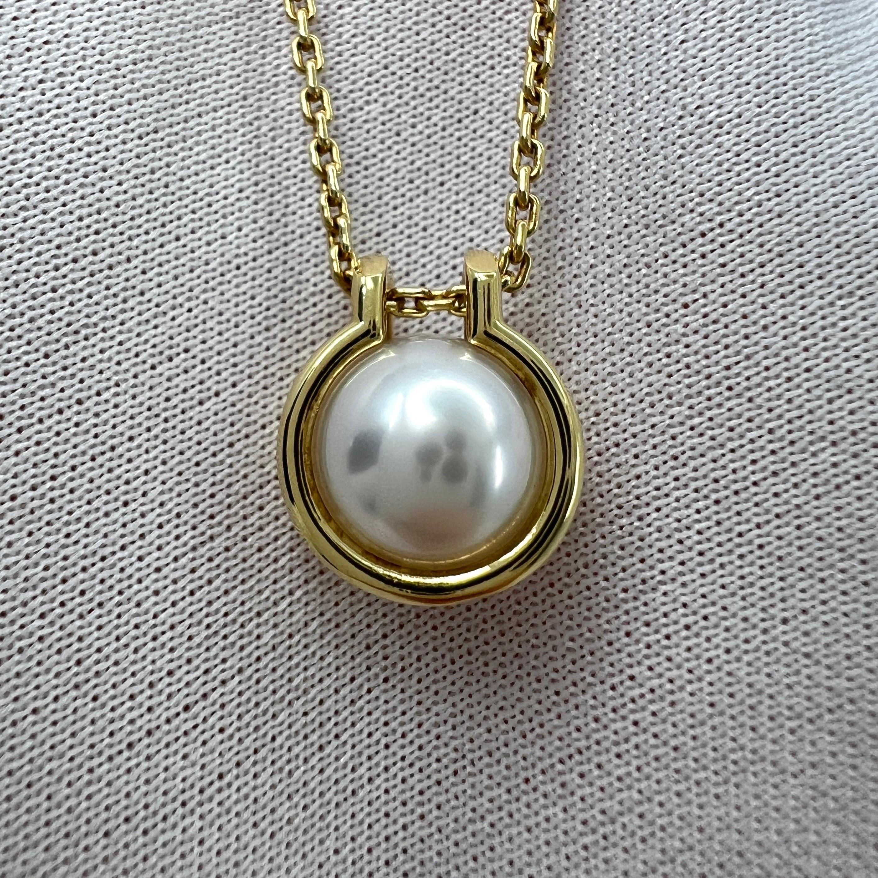 Rare Tiffany & Co Hardwear White Freshwater Pearl 18k Yellow Gold Link Pendant Necklace.

Beautiful and rare freshwater pearl link necklace from the Tiffany & Co Hardwear line.

Tiffany Hardwear is elegantly subversive and captures the spirit of the