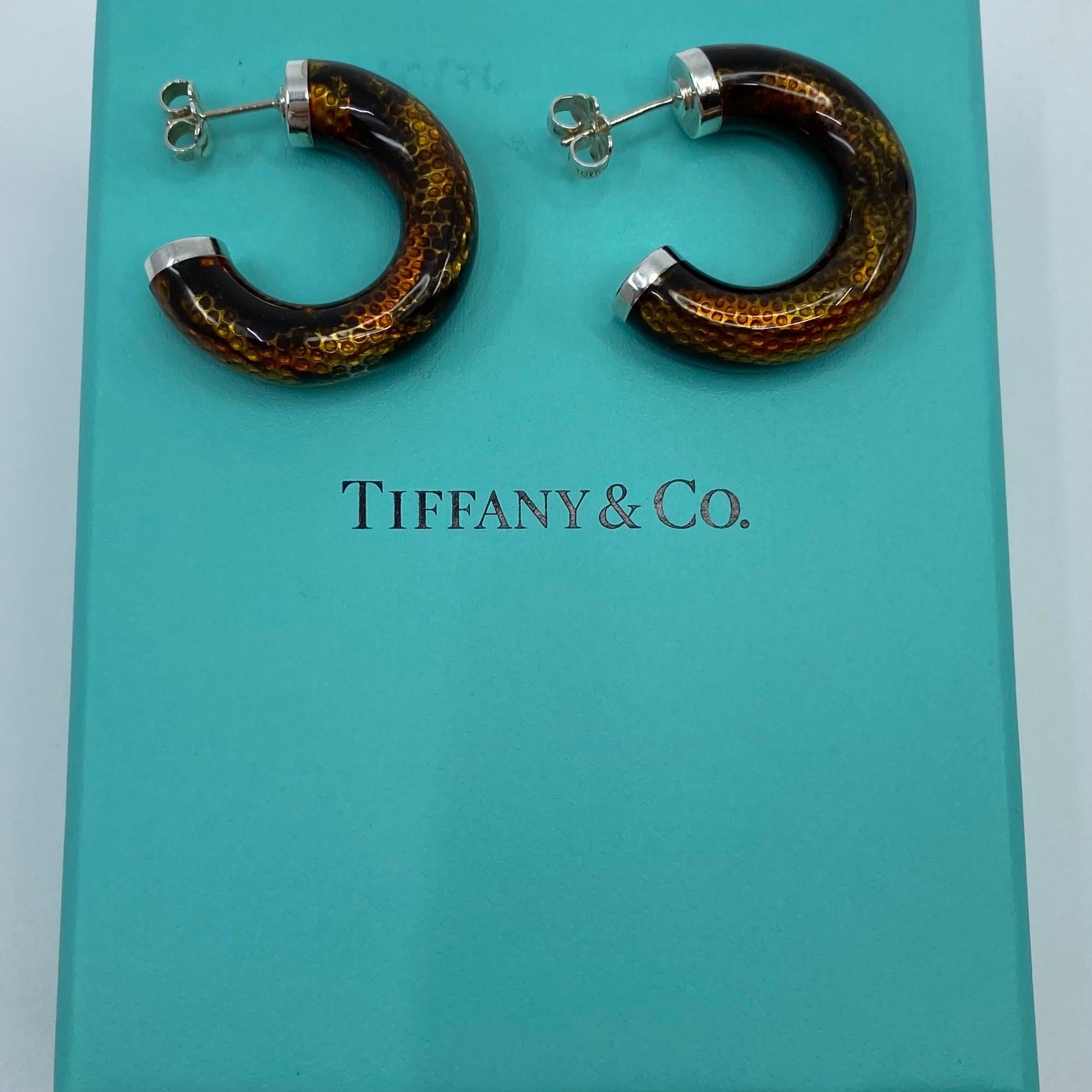Rare Tiffany & Co. Italian Made Snakeskin Pattern Enamel Silver Hoop Earrings For Sale 2