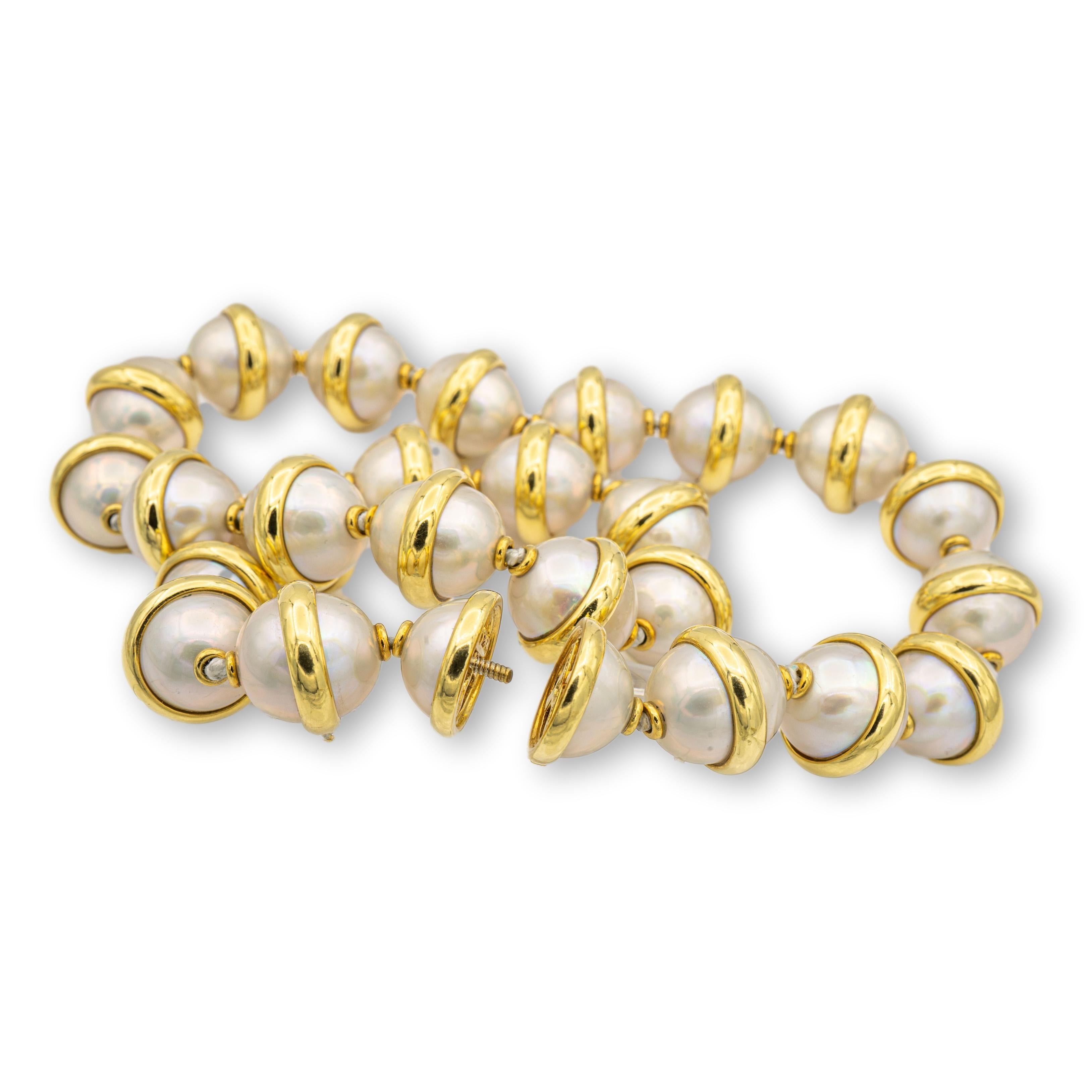 Rare Tiffany & Co. Paloma Picasso 18K Yellow Gold Necklace w/ Mabe Pearls – 1981 In Good Condition In New York, NY