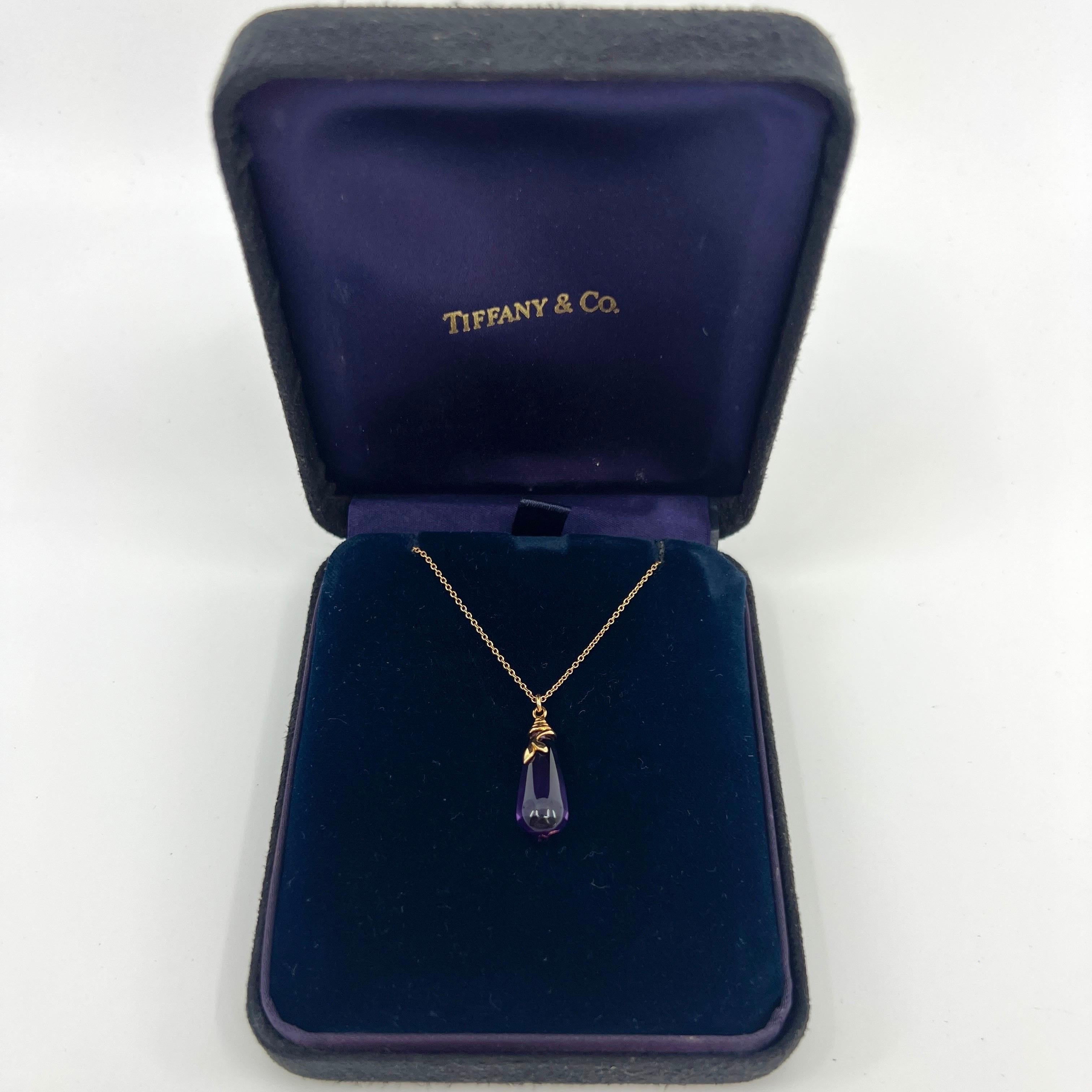 Rare Tiffany & Co. Paloma Picasso Olive Leaf Amethyst 18k Yellow Gold Drop Pendant Necklace.

A beautiful and rare 18k gold pendant necklace set with a stunning purple amethyst drop measuring approx. 26.3x8.2mm.

Fine jewellery houses like Tiffany
