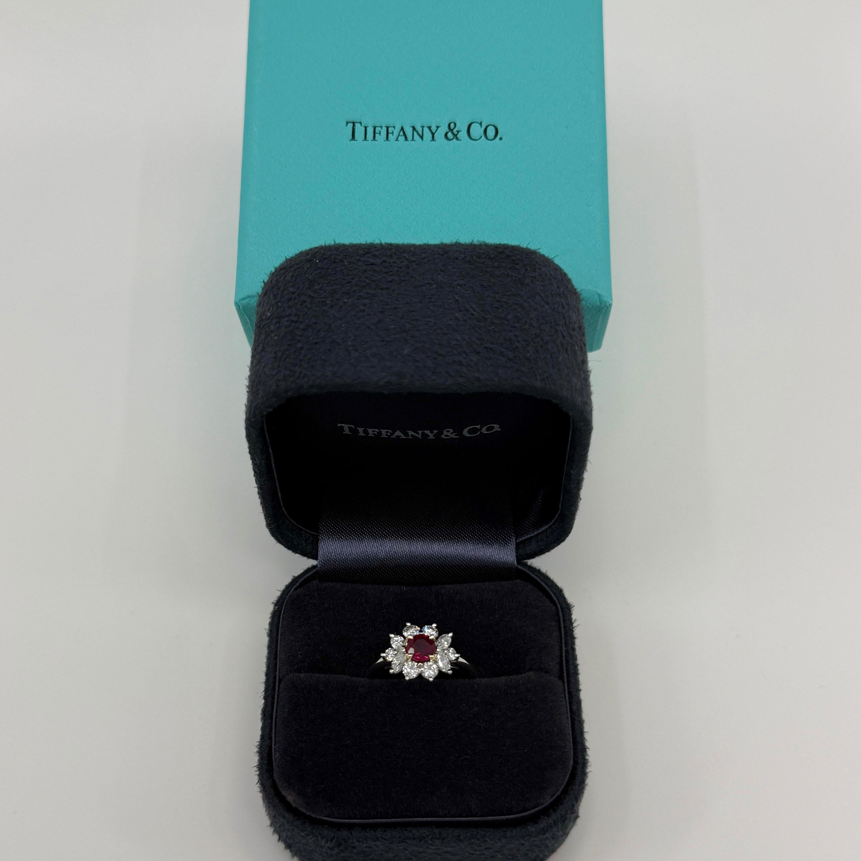 Rare Tiffany & Co. Red Ruby & Diamond 18k Gold & Platinum Flower Cluster Ring in vendita 5
