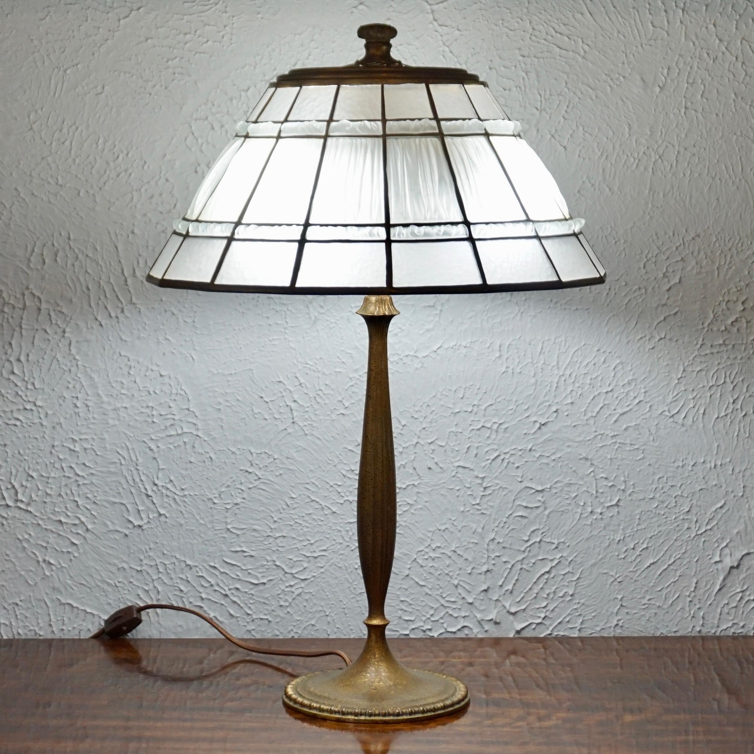 Rare Tiffany Studios White Linenfold Table Lamp 4