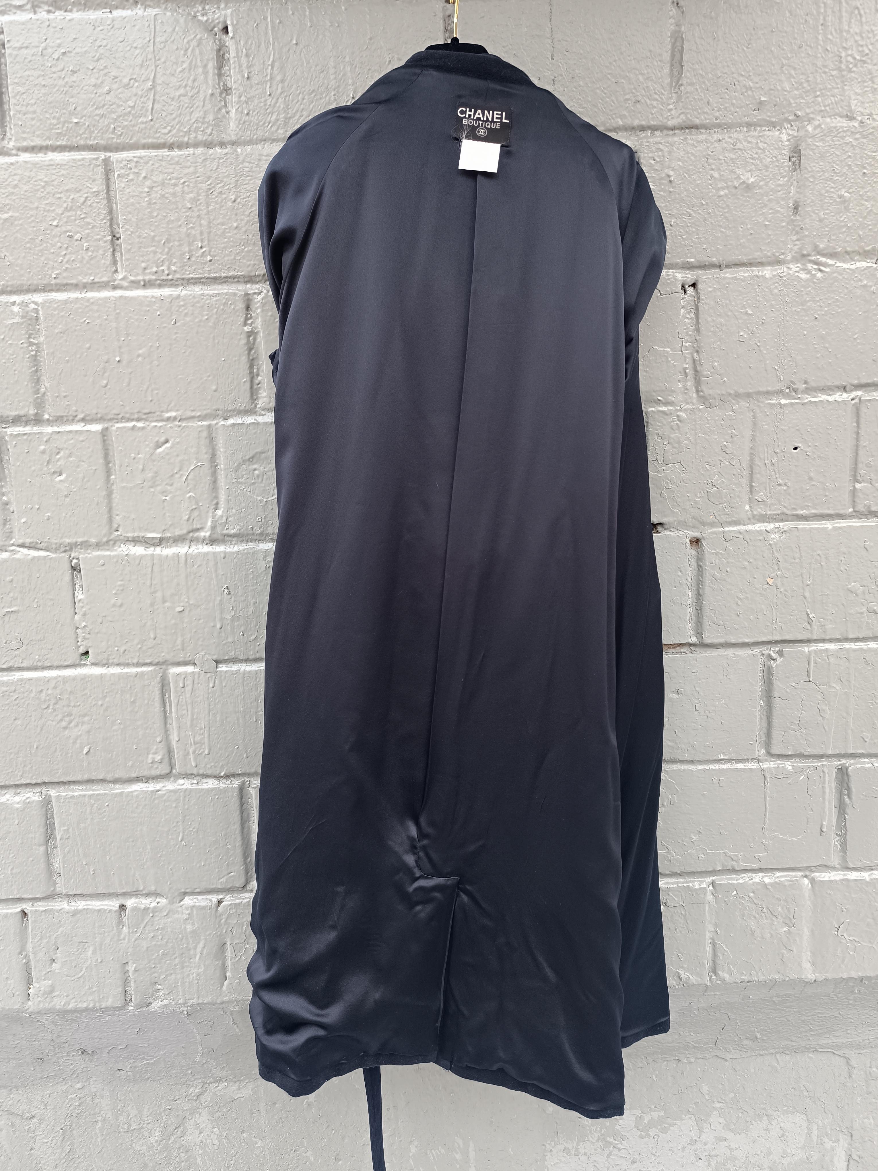 Rare! Timeless Chanel Fall winter 1996 Belt Cashmere Coat with Logo Buttons 14