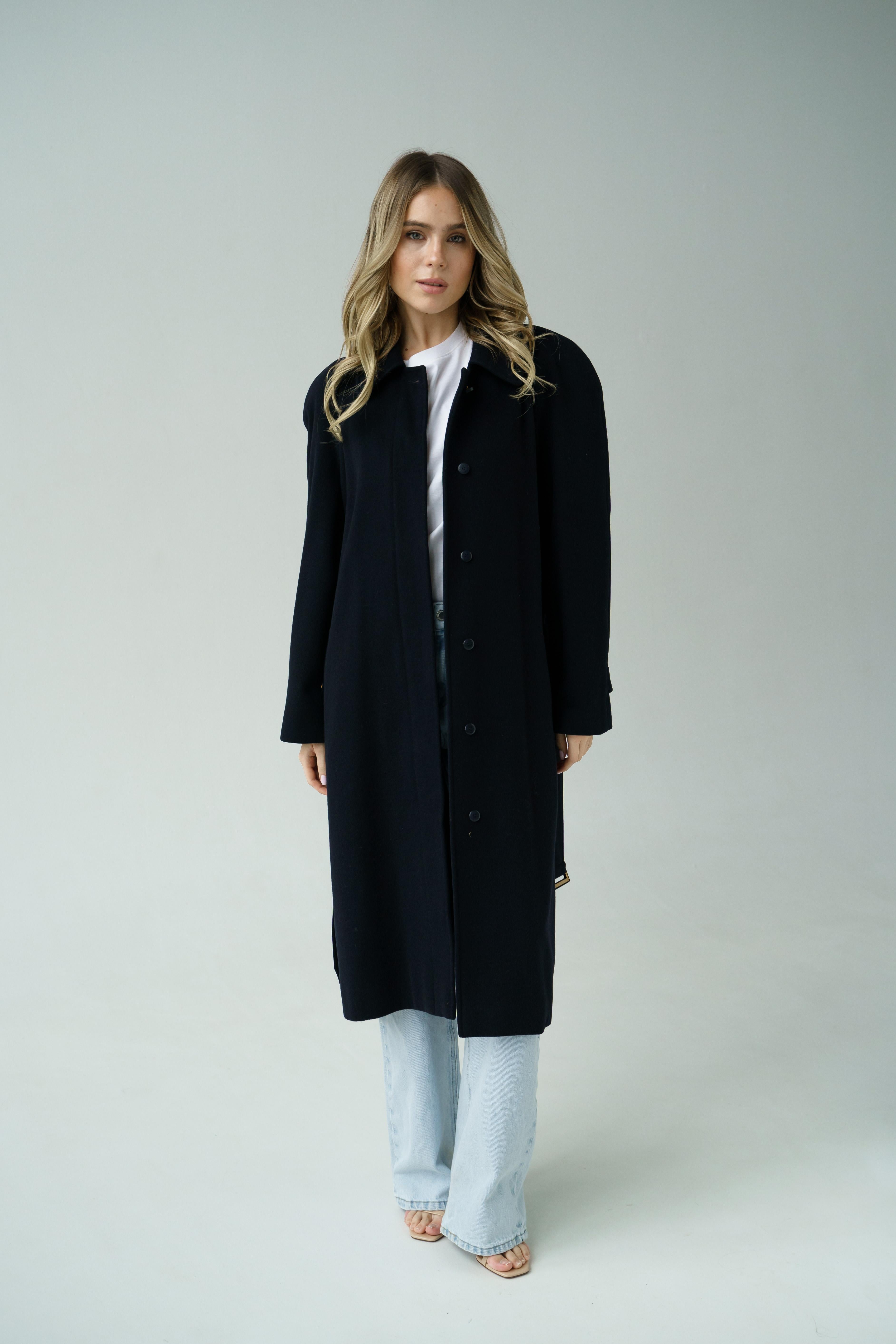 Rare! Timeless Chanel Fall winter 1996 Belt Elegant Cashmere Coat with Logo Buttons

Designer: Karl Lagerfeld for Chanel
Collection: Chanel Fall winter 1996
Country of production: France
Chanel style: 96A / AB031 / P08199W02312
Composition: 100%