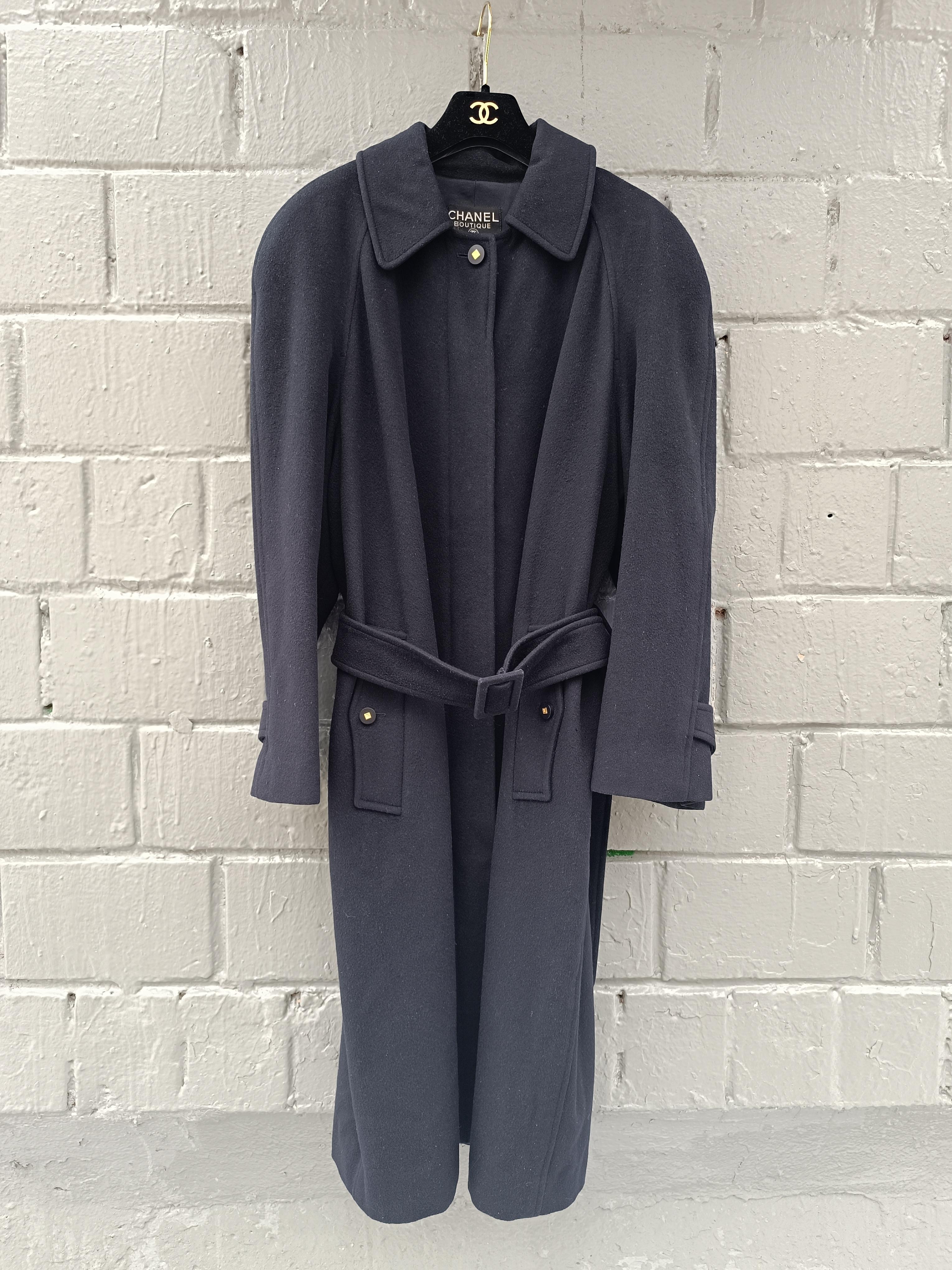 Rare! Timeless Chanel Fall winter 1996 Belt Cashmere Coat with Logo Buttons 4