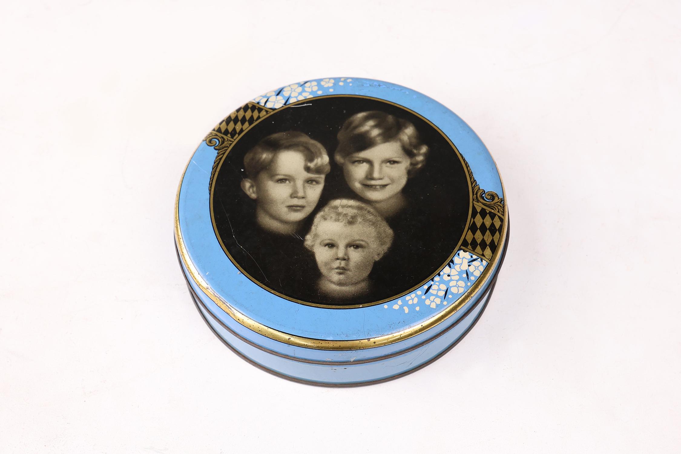 Rare boîte de conserve de la famille royale belge des années 1930 Bon état - En vente à Meulebeke, BE