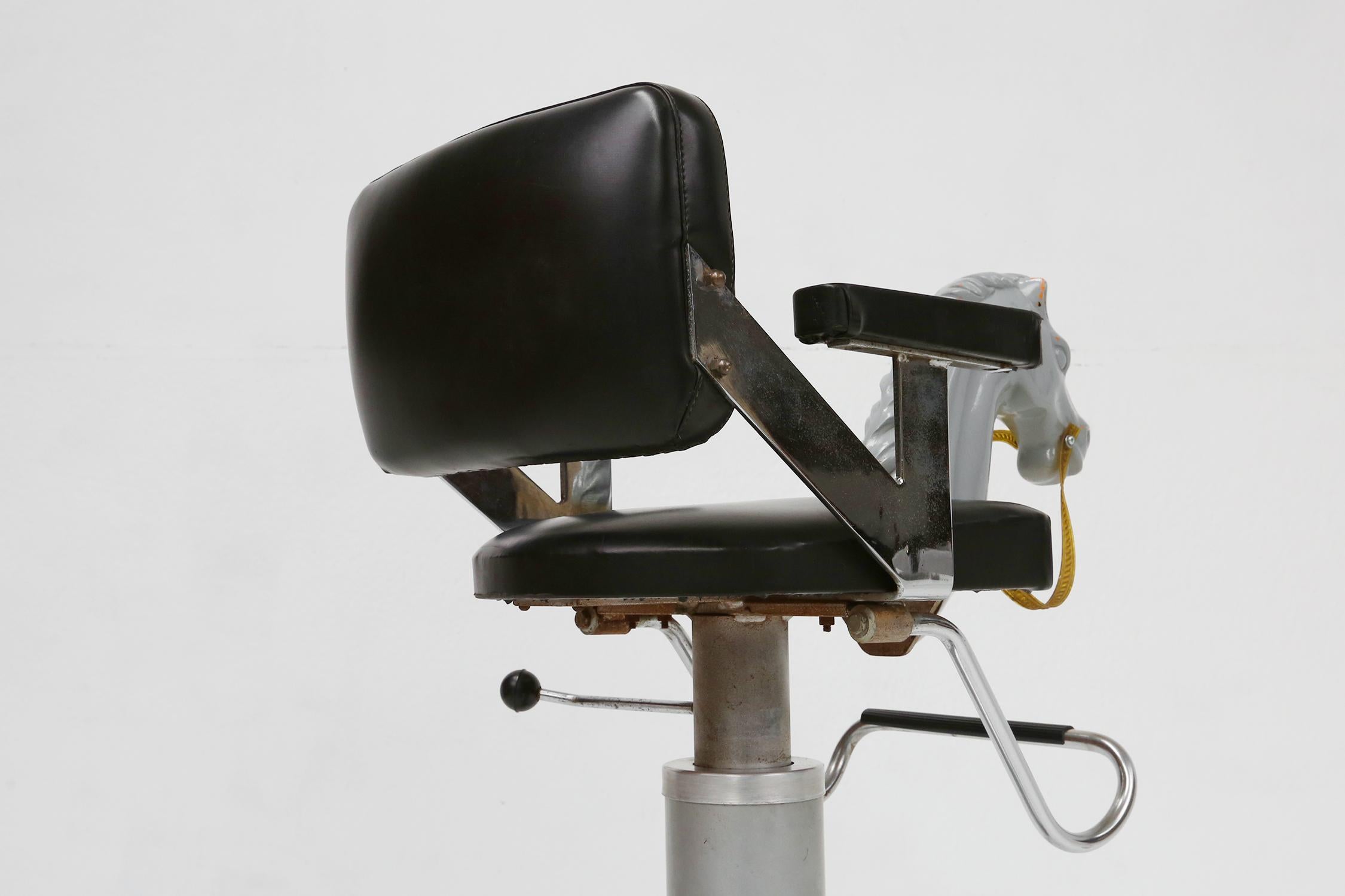 Rare to find children’s barber chair with horse head, Belgium ca 1950 For Sale 3