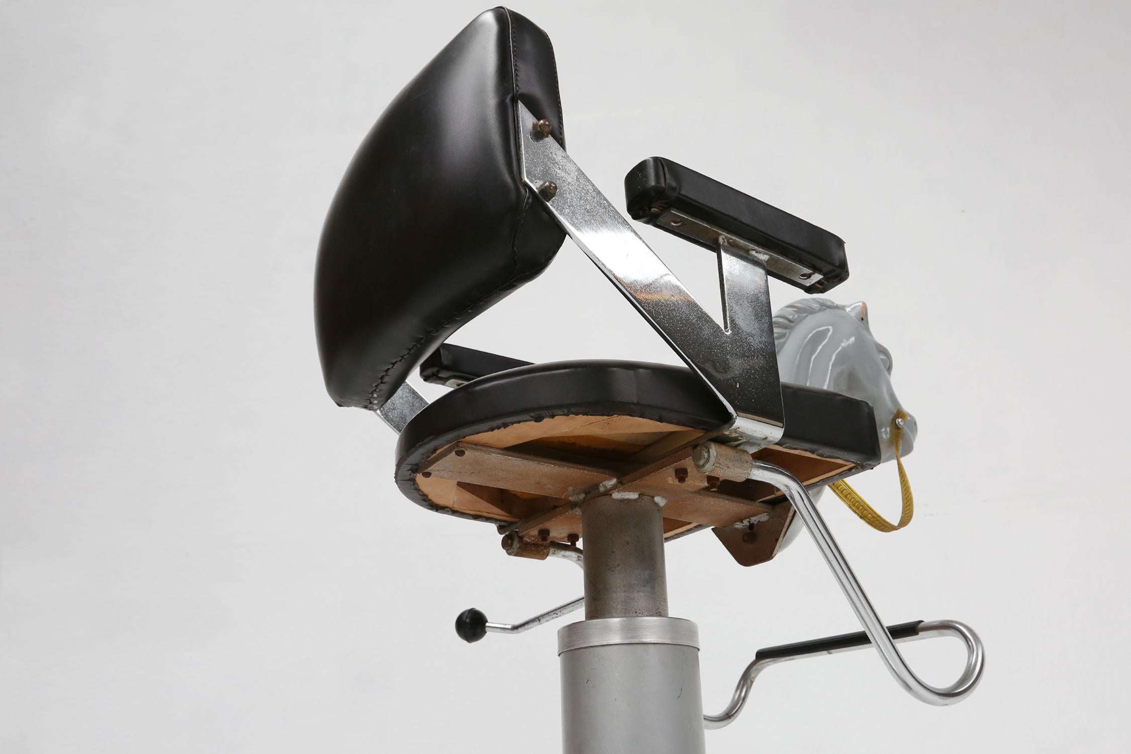 Rare to find children’s barber chair with horse head, Belgium ca 1950 For Sale 4