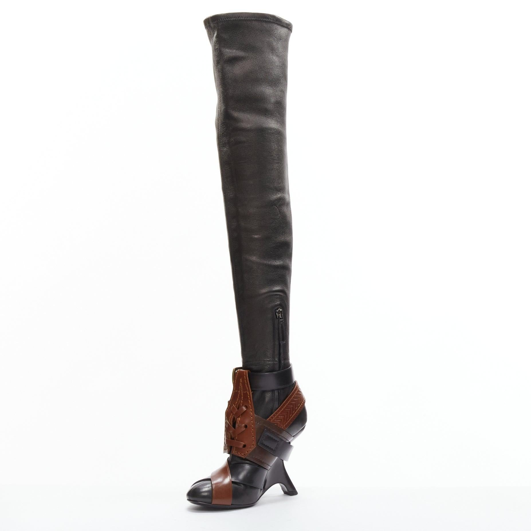 rare TOM FORD 2006 Runway brown belt buckle thigh high boots EU37.5 In Good Condition For Sale In Hong Kong, NT