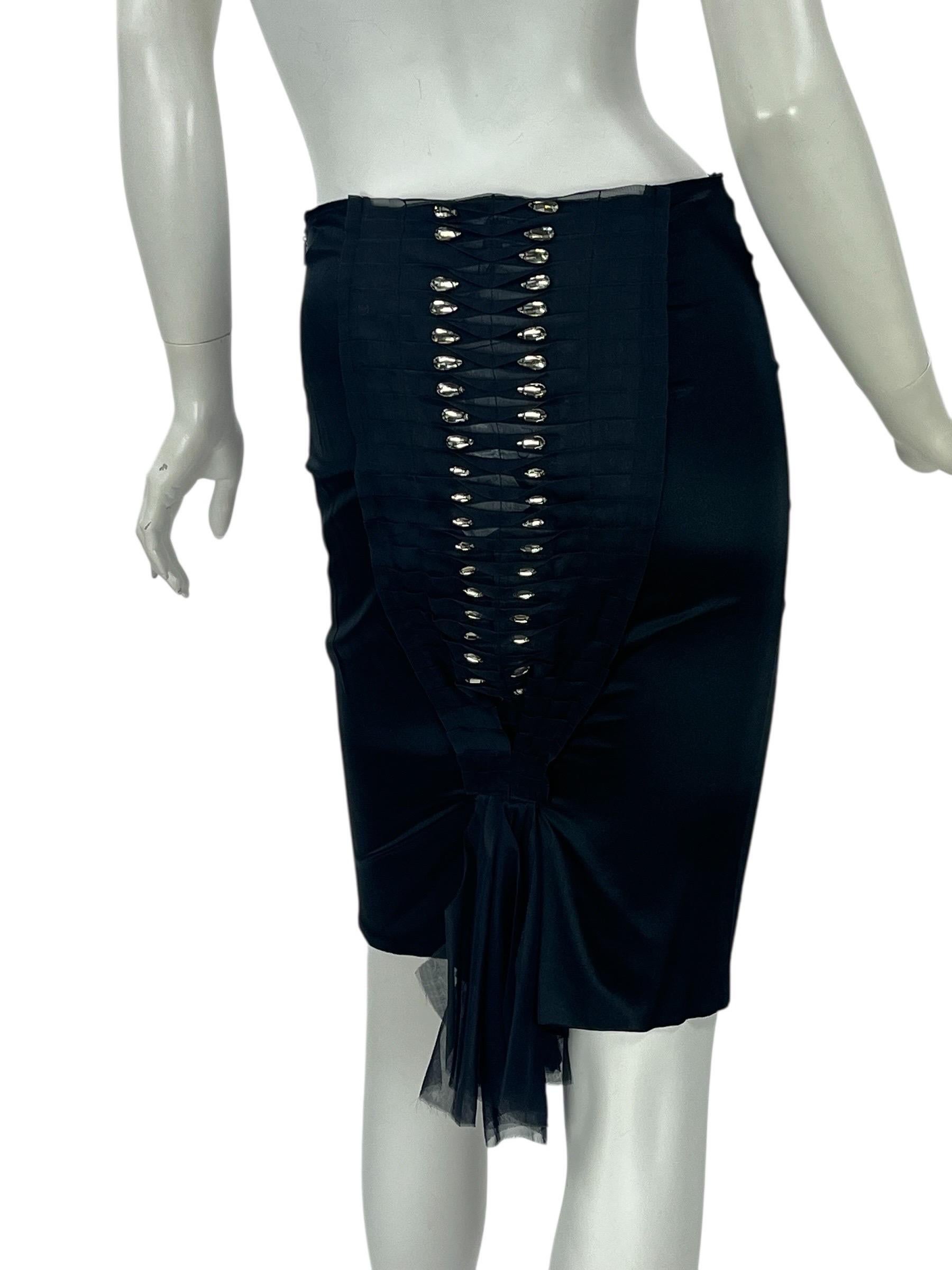Rare Tom Ford for Gucci Fall 2004 Jupe en soie ornée de cristaux - NWT - IT 38 Neuf - En vente à Montgomery, TX