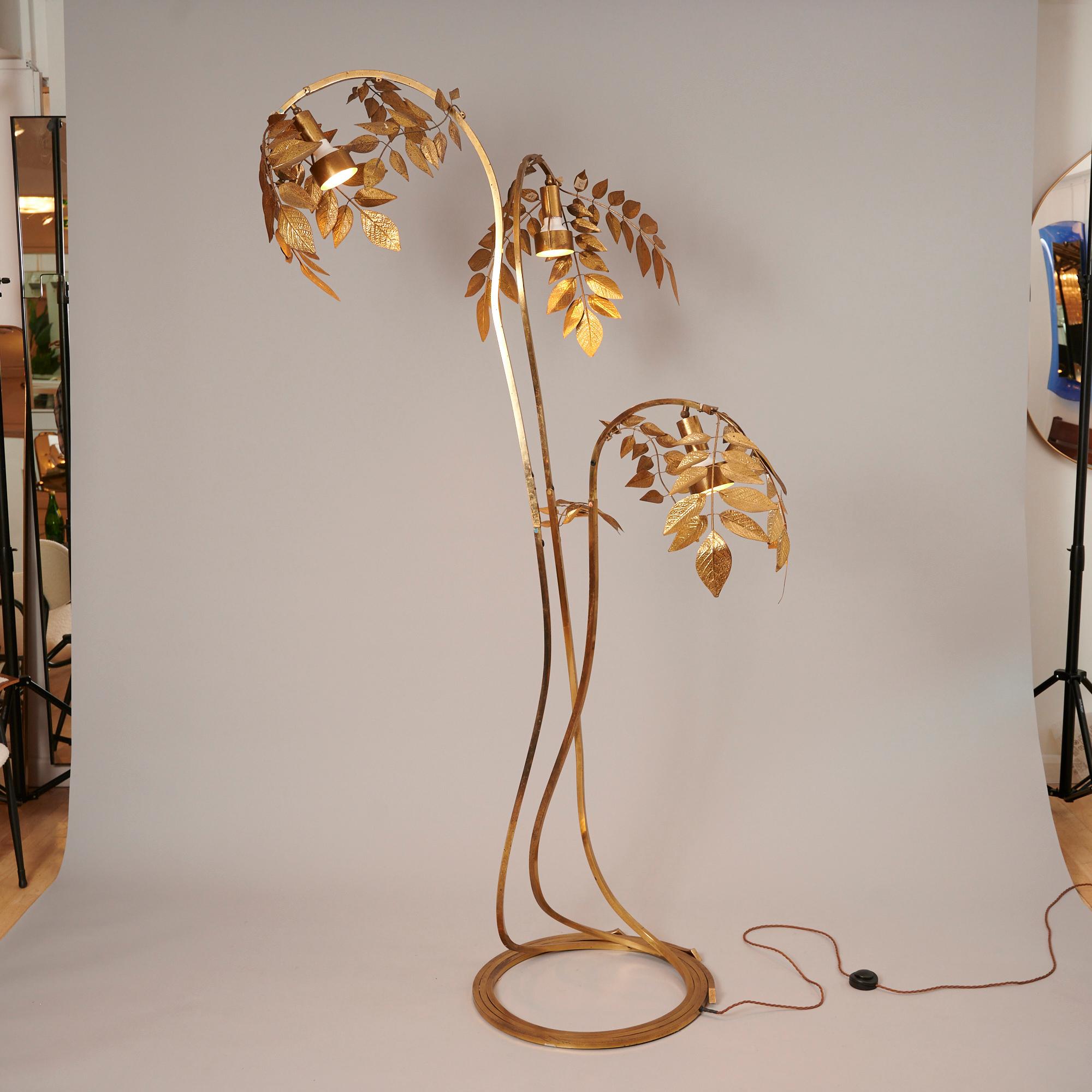 Rare brass wisteria floor light by Tomasso Barbi c1970

Re wired for Europe and USA.