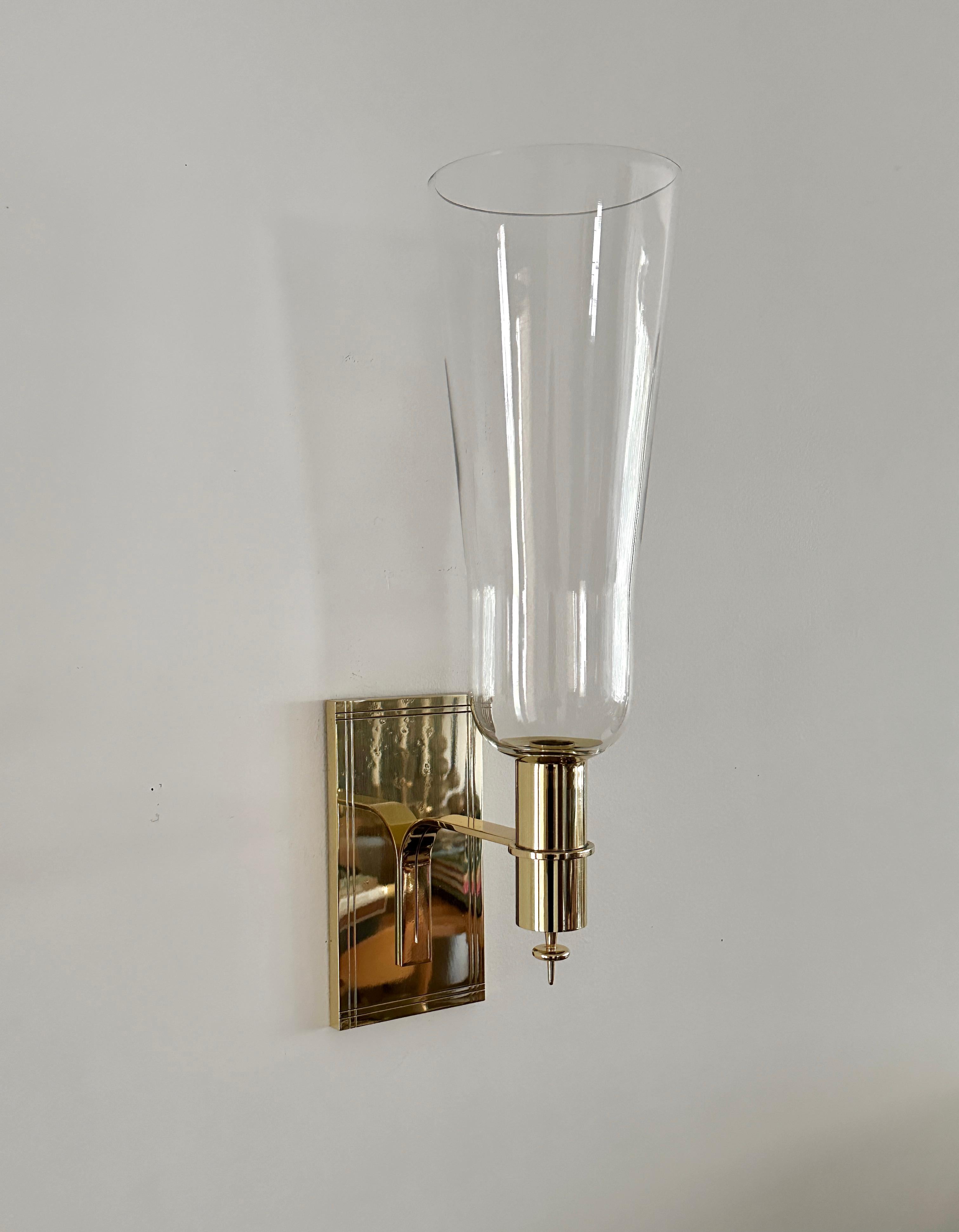 Mid-Century Modern Rare Tommi Parzinger Brass And Glass Wall Sconce For Sale