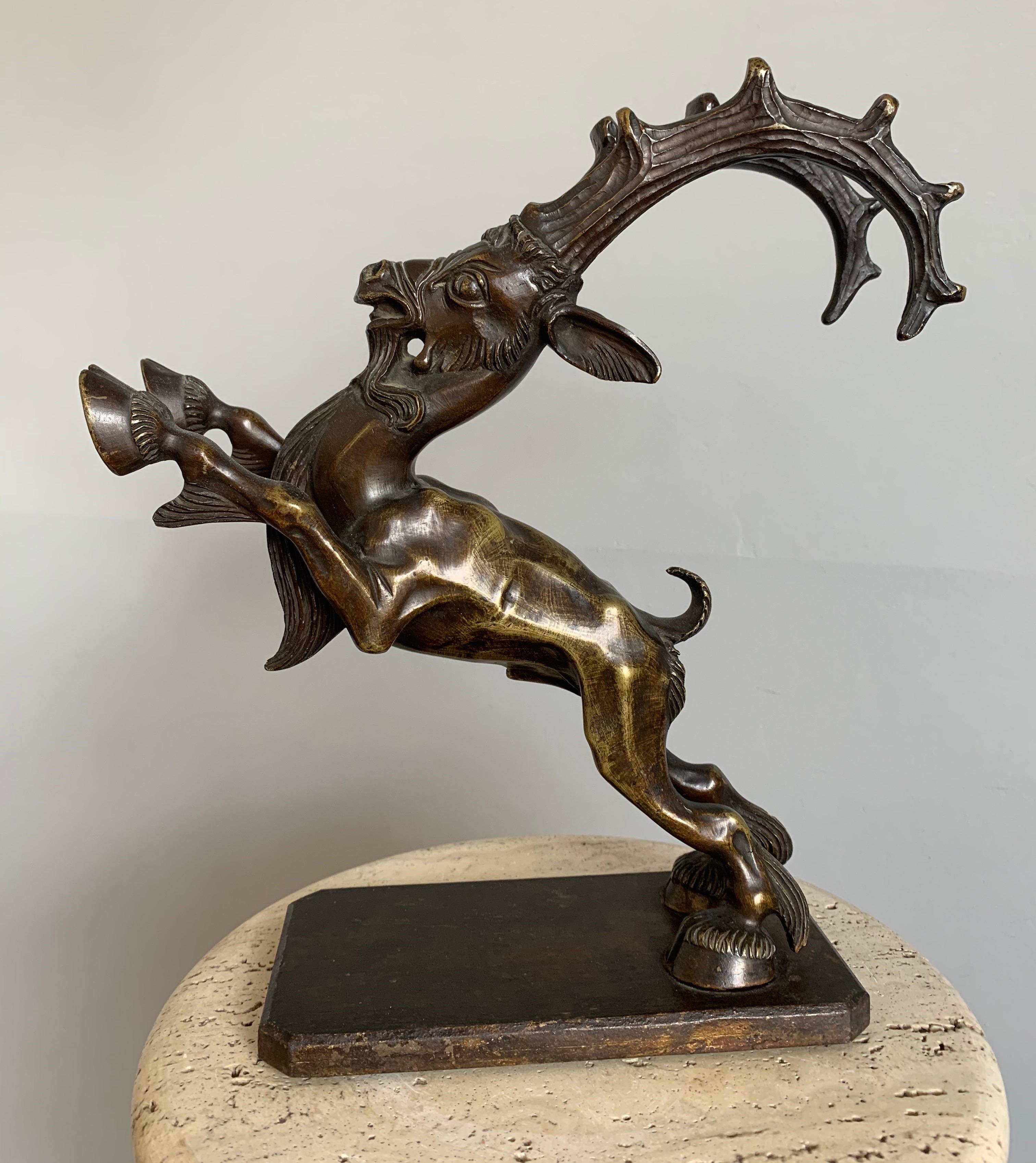 Rare Top Quality Expressive Bronze Capricorn, Ibex Sculpture Statue Early 1900s  In Good Condition For Sale In Lisse, NL