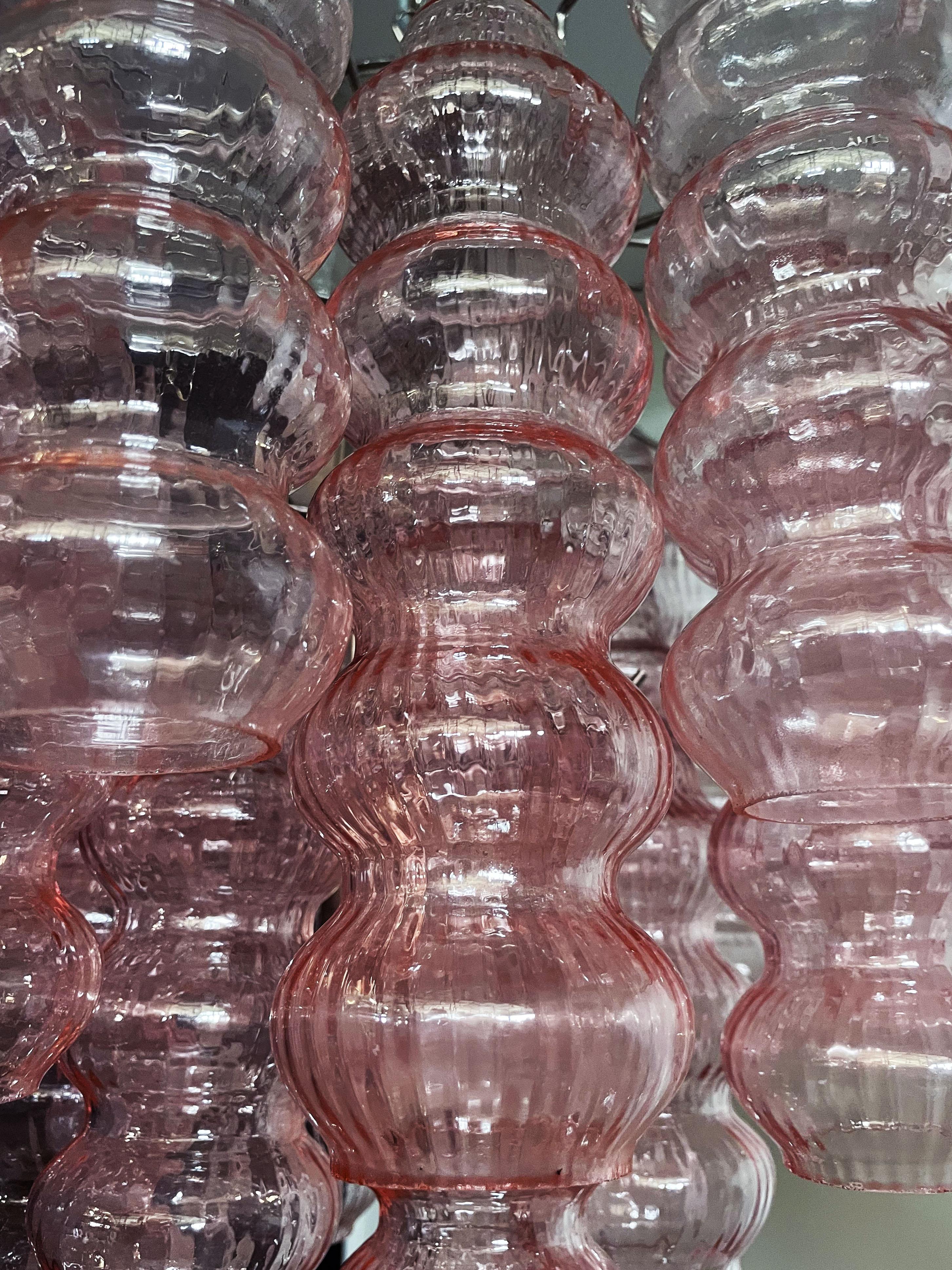 Seltener Murano-Vintage-Kronleuchter von höchster Qualität – 26 rosa Gläserröhren im Angebot 8