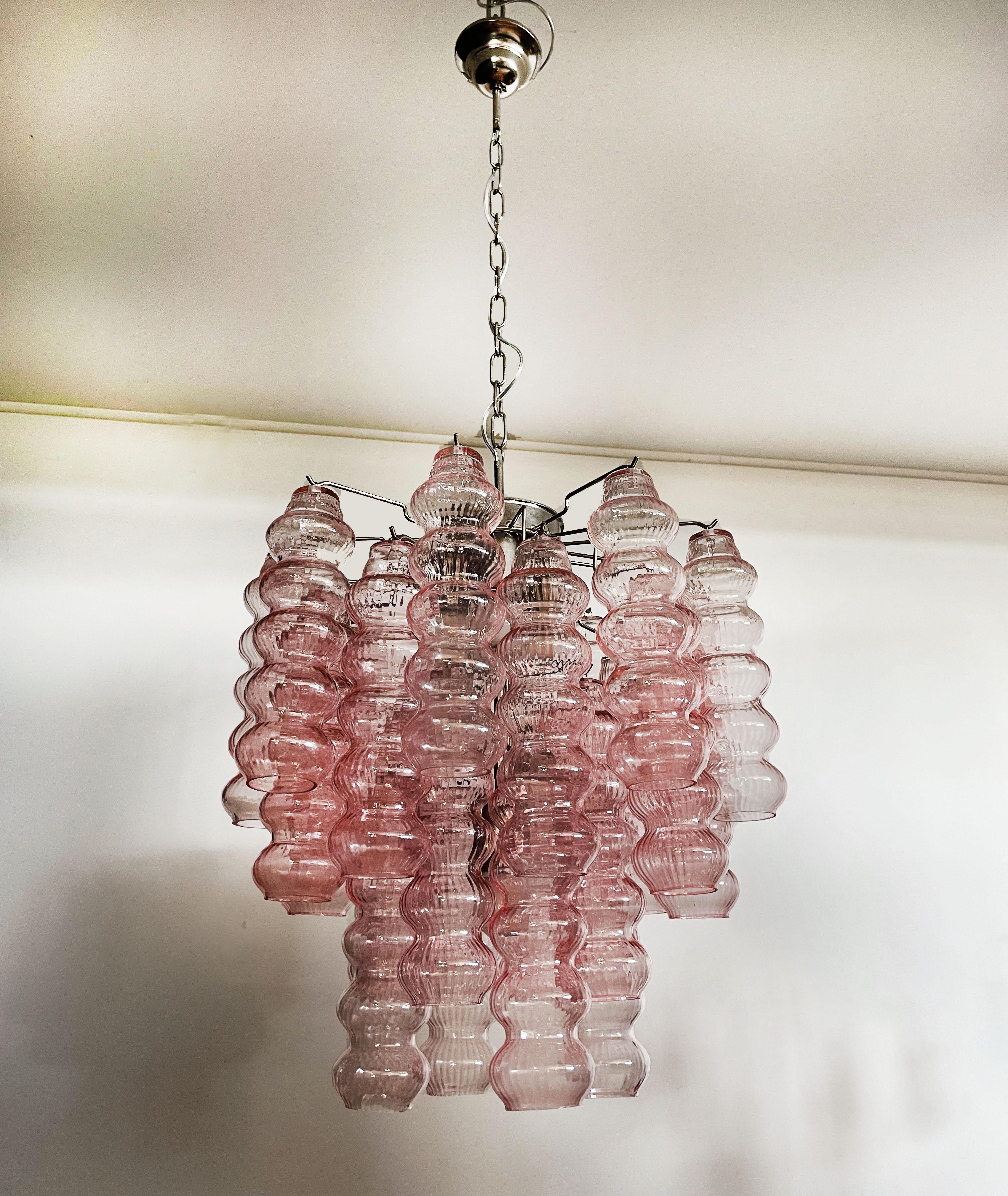 Rare Top Quality Murano Vintage Chandelier, 26 Pink Glasses Tube For Sale 1