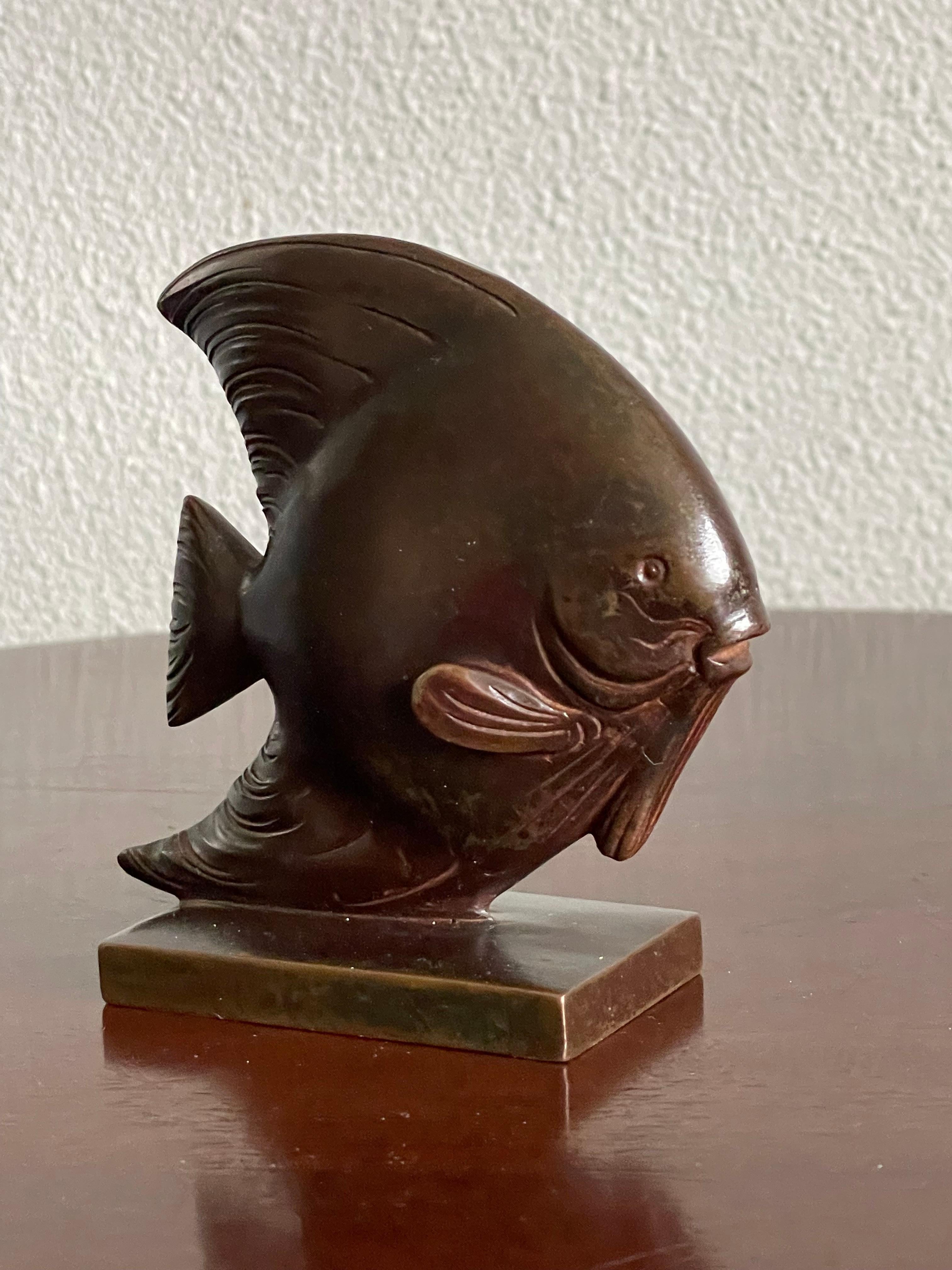 Rare & Top Workmanship Midcentury Bronze Discus Fish Sculpture W Stunning Patina For Sale 3