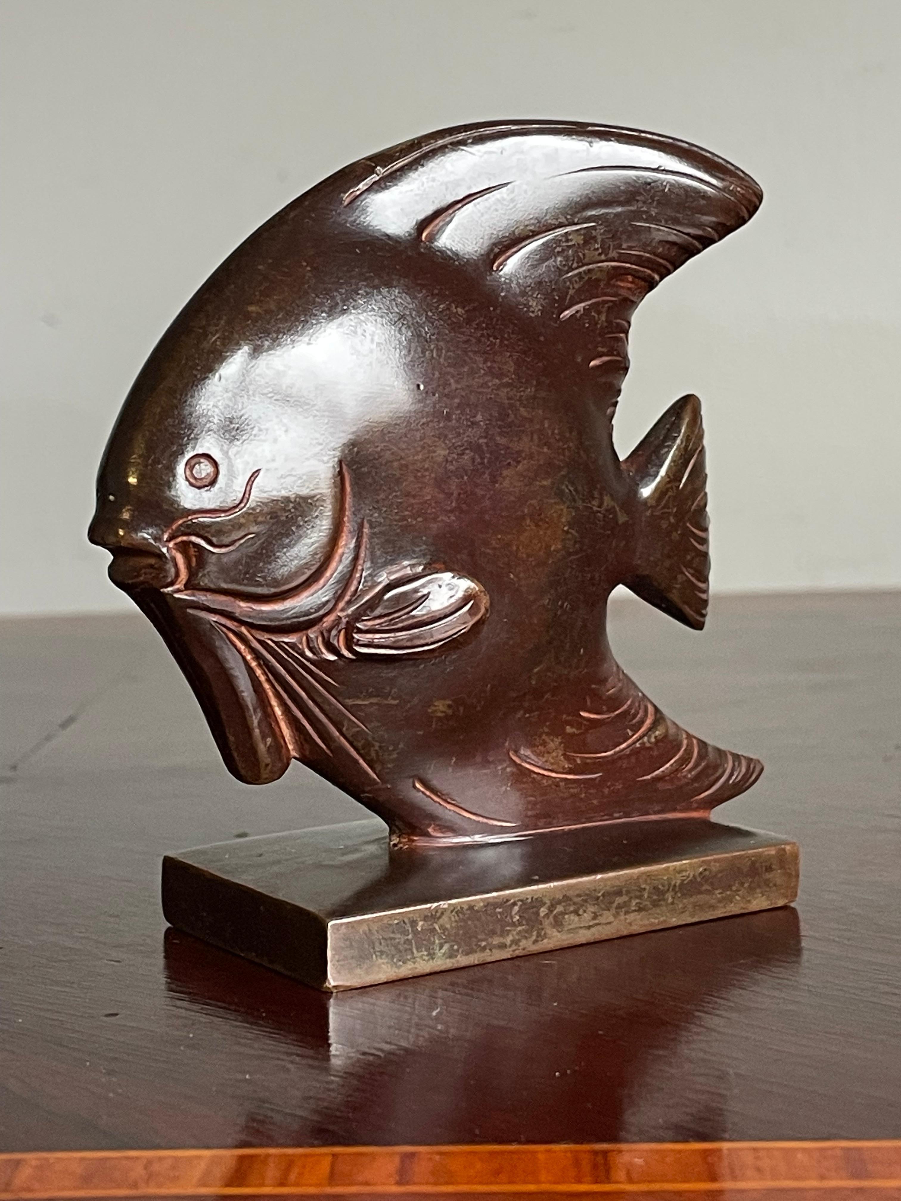 Mid-Century Modern Rare & Top Workmanship Midcentury Bronze Discus Fish Sculpture w Stunning Patina en vente
