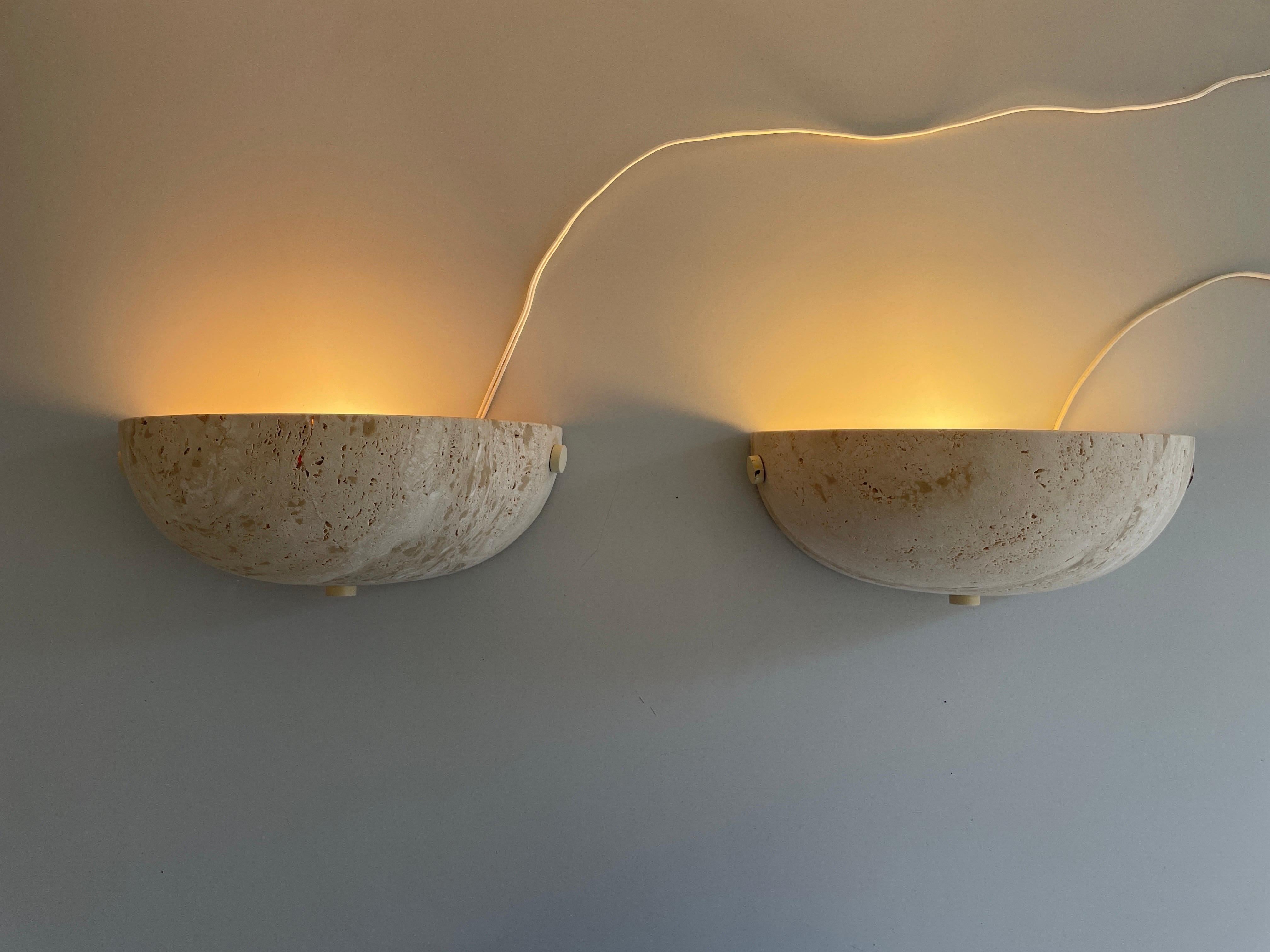 Raro par de candelabros de travertino, años 60, Francia en venta 11