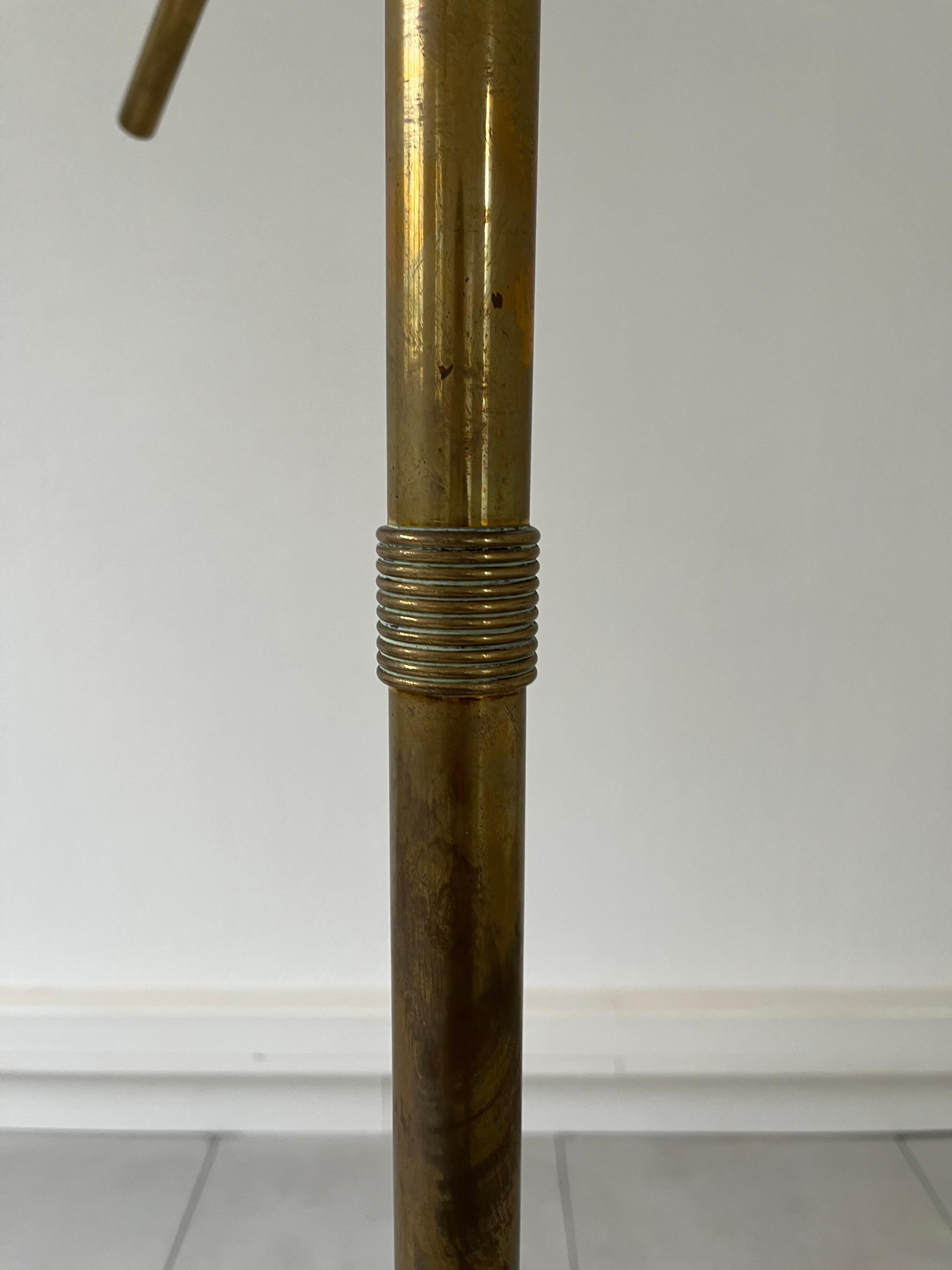 Rara lámpara de pie Triennale Italiano en venta