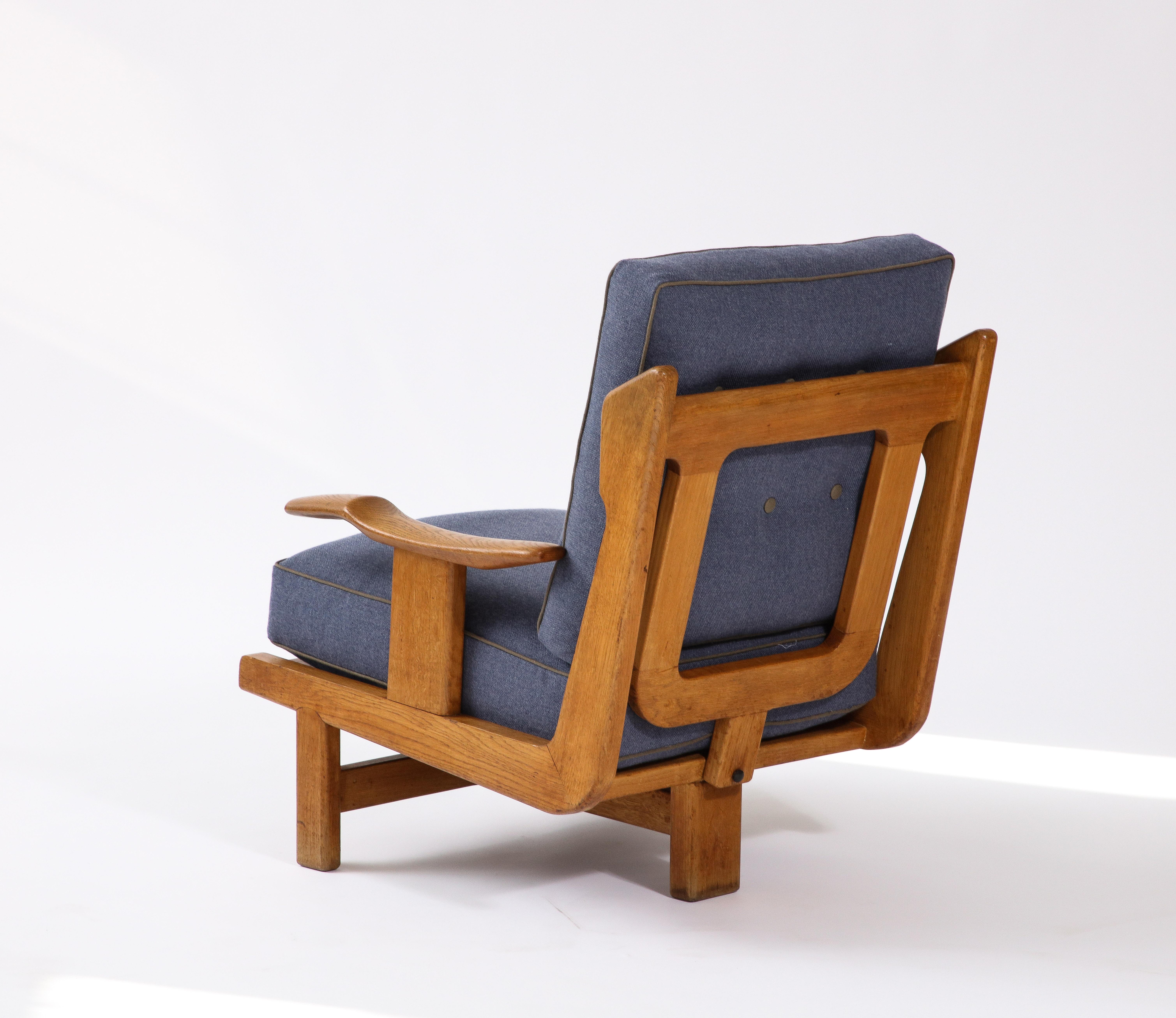 Rare Tripod Armchair by Guillerme et Chambron, France, c. 1960 In Good Condition For Sale In New York City, NY