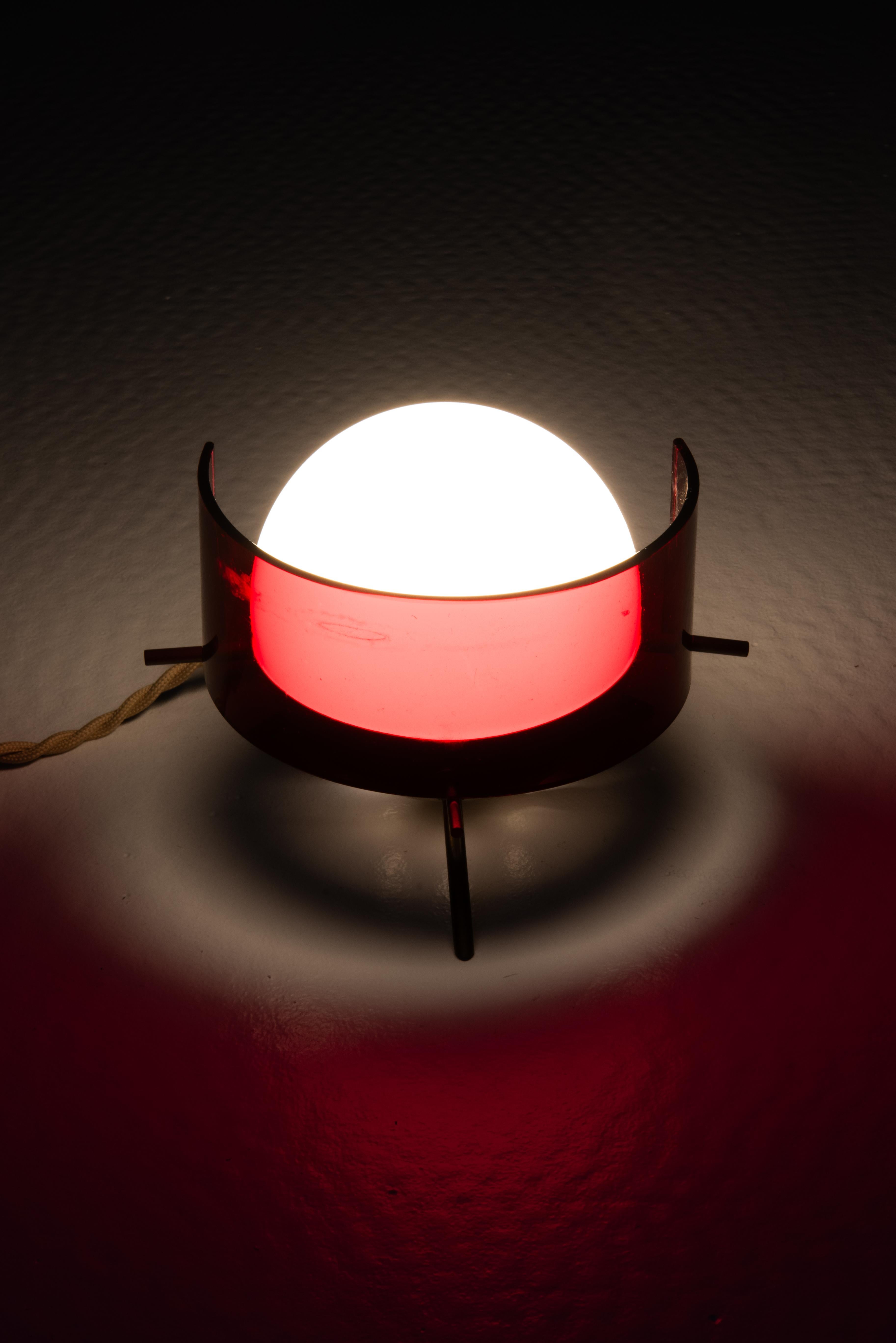 Seltene Dreibein-Tischlampe - Stilux Milano (Italienisch) im Angebot