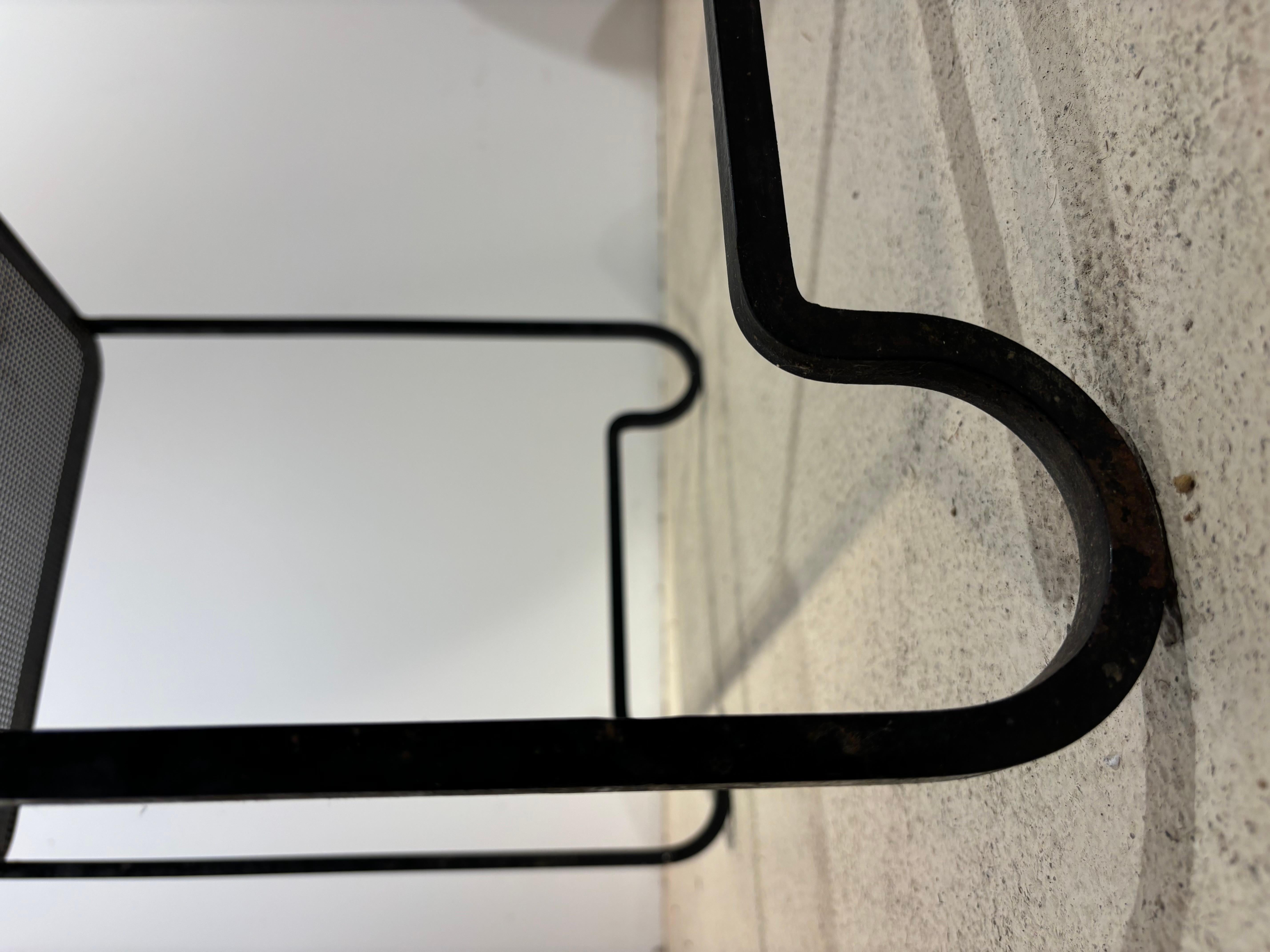 Rare table d'appoint tropique de Mathieu Matégot en vente 4