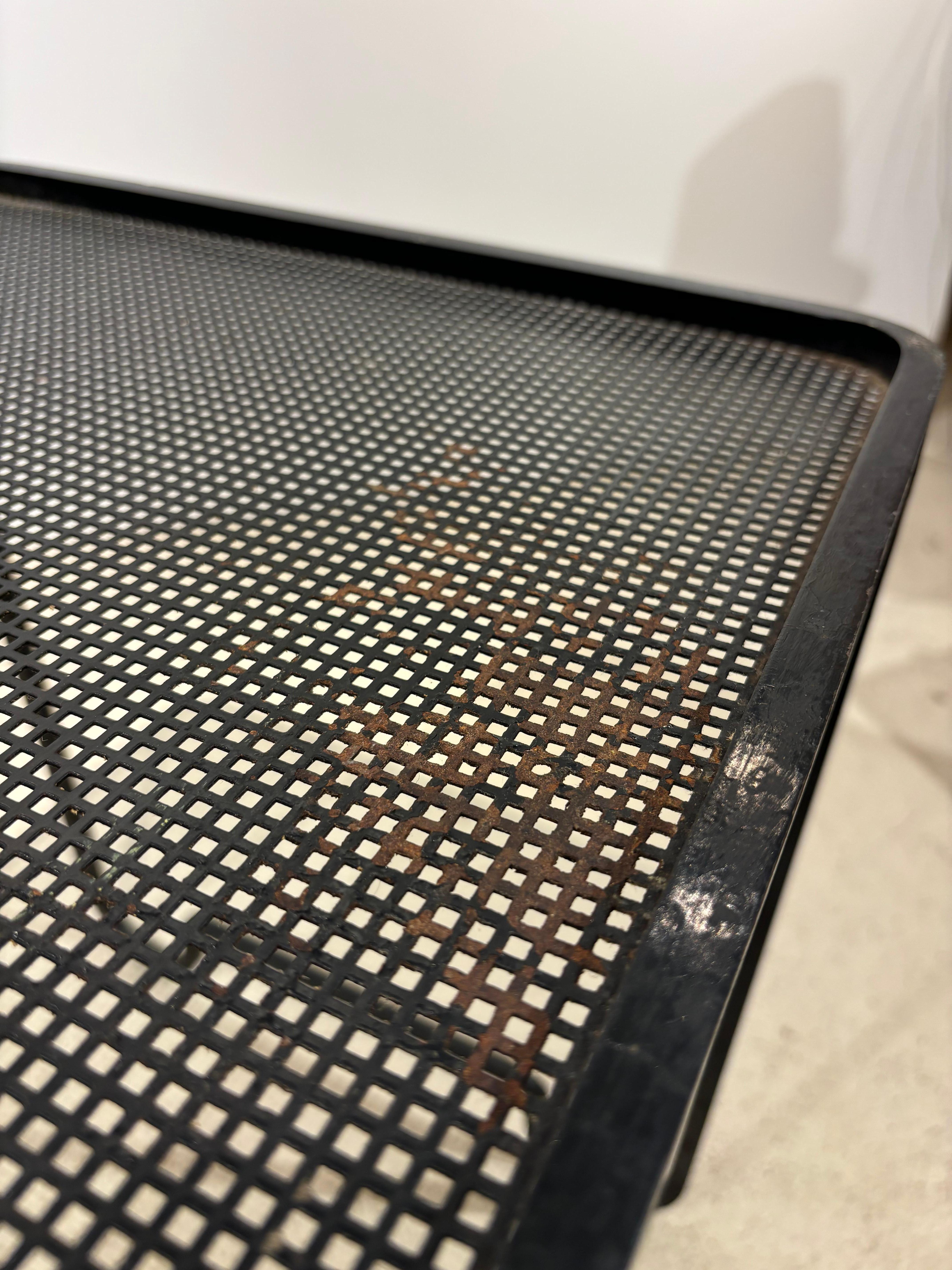 Rare table d'appoint tropique de Mathieu Matégot en vente 8