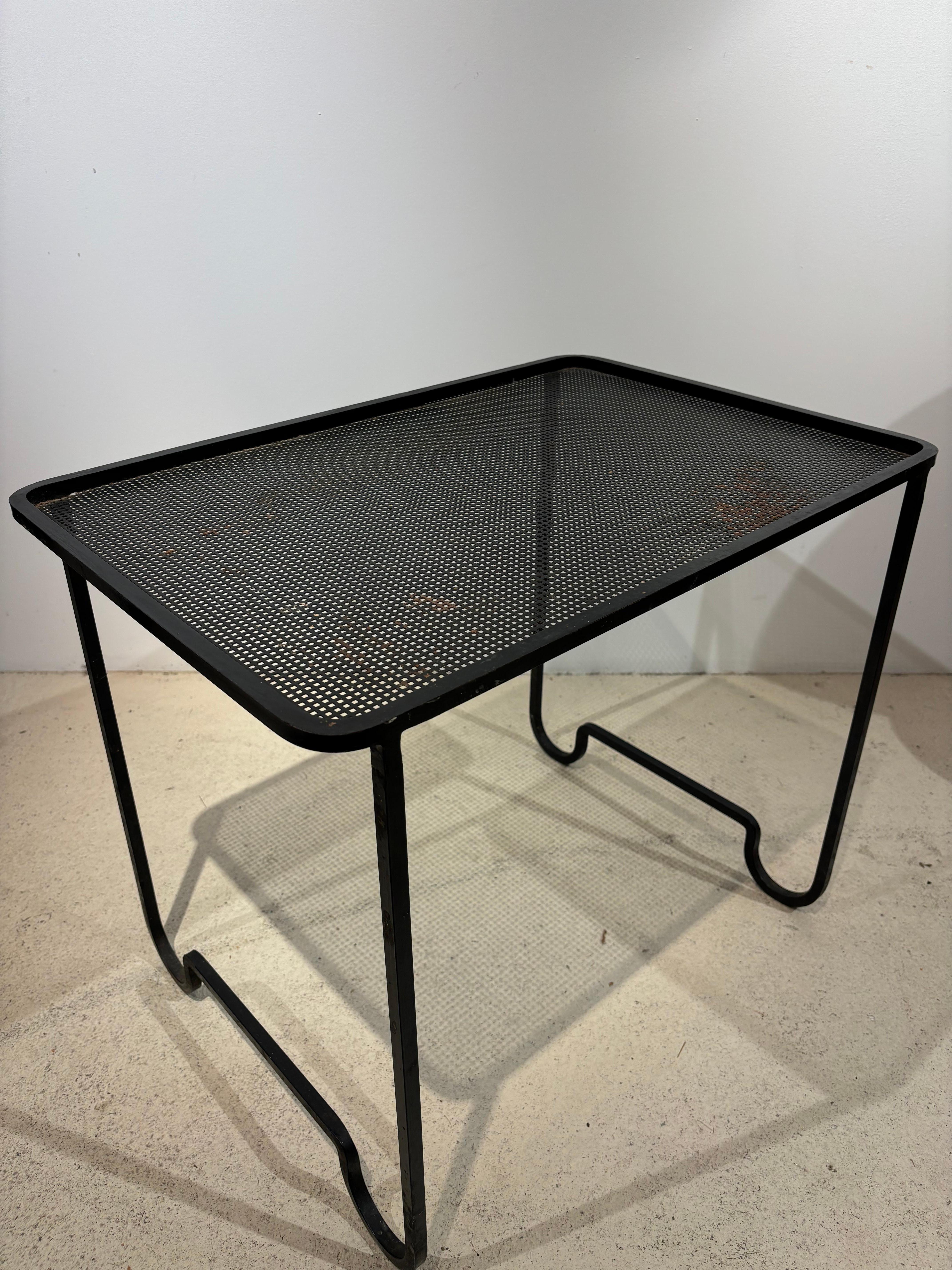 Français Rare table d'appoint tropique de Mathieu Matégot en vente