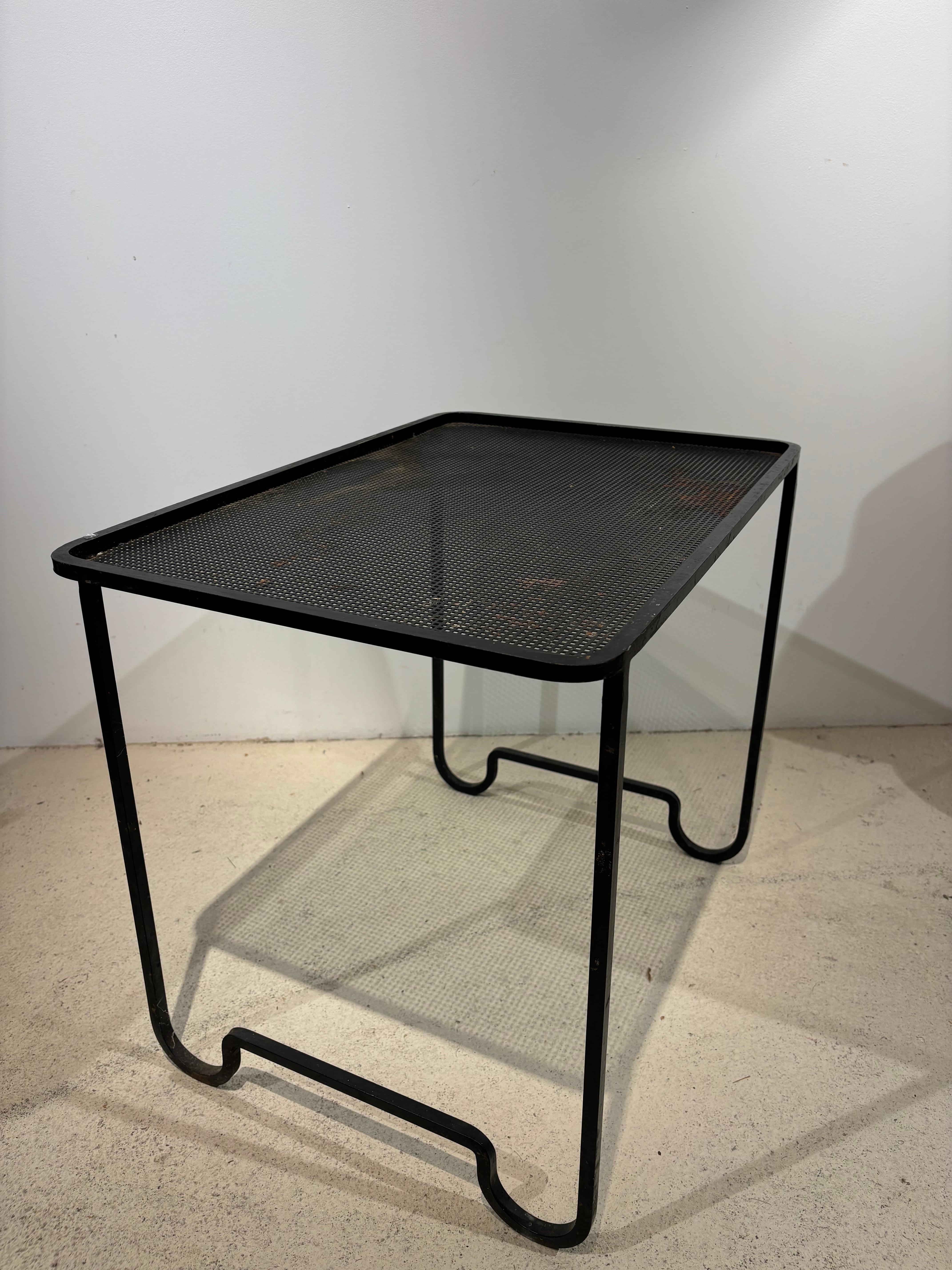 Rare table d'appoint tropique de Mathieu Matégot Bon état - En vente à SAINT-OUEN-SUR-SEINE, FR