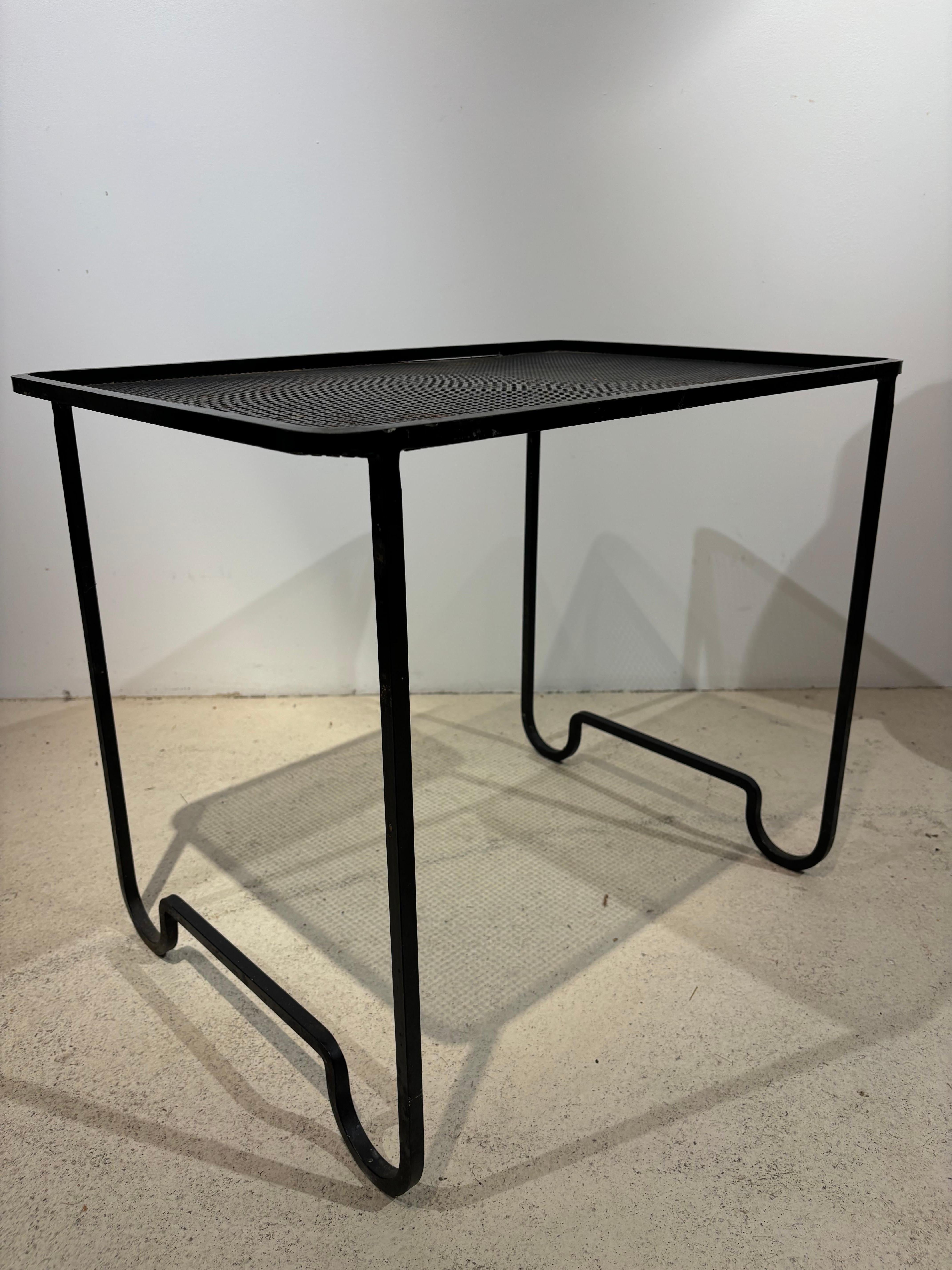Rare table d'appoint tropique de Mathieu Matégot en vente 1