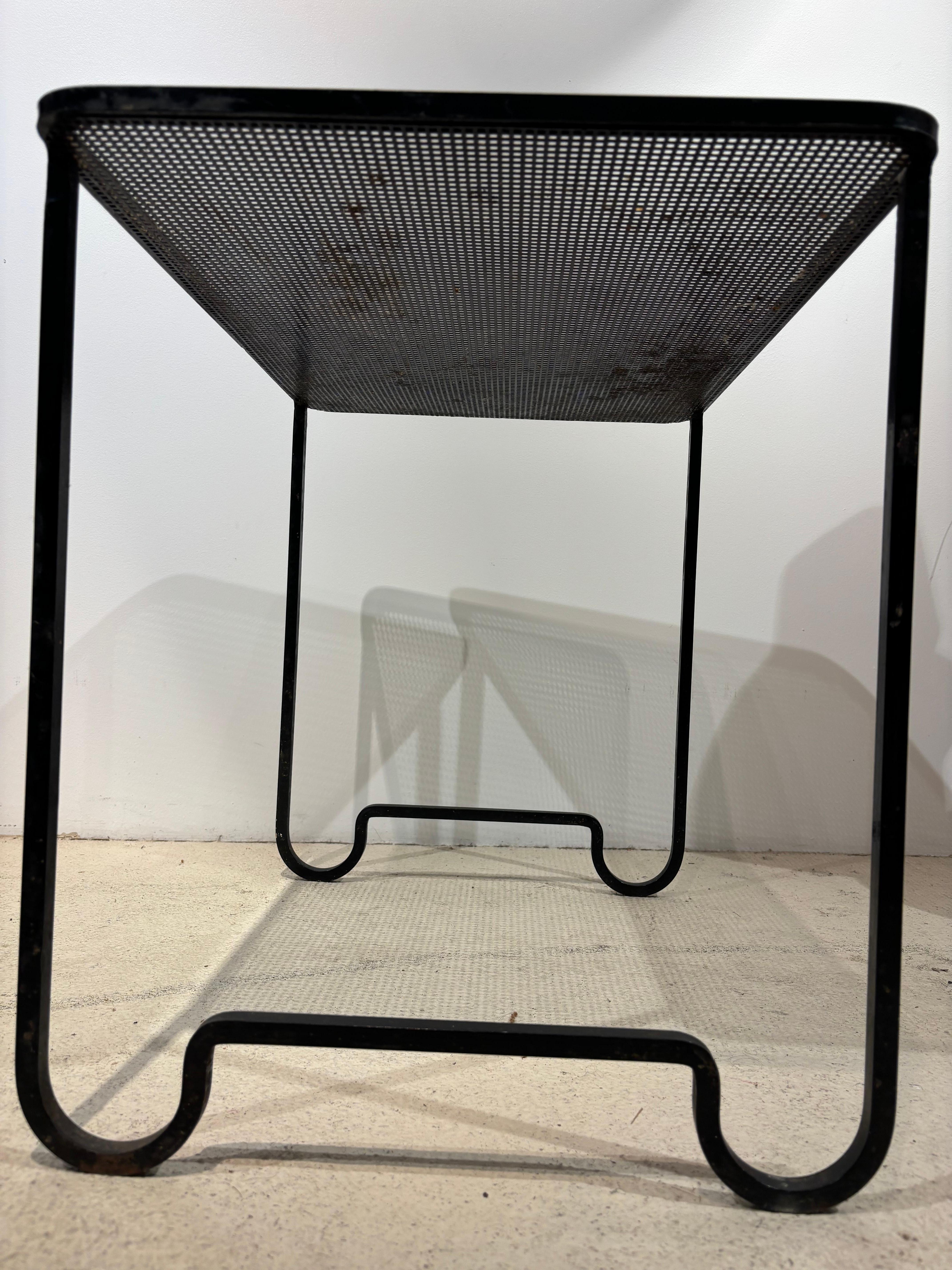 Rare table d'appoint tropique de Mathieu Matégot en vente 2